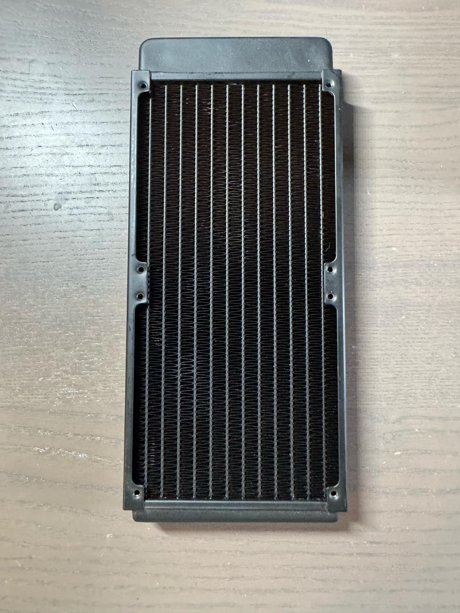 Thermaltake 240MM Water Cooling Radiator BRAND NEW OPEN BOX