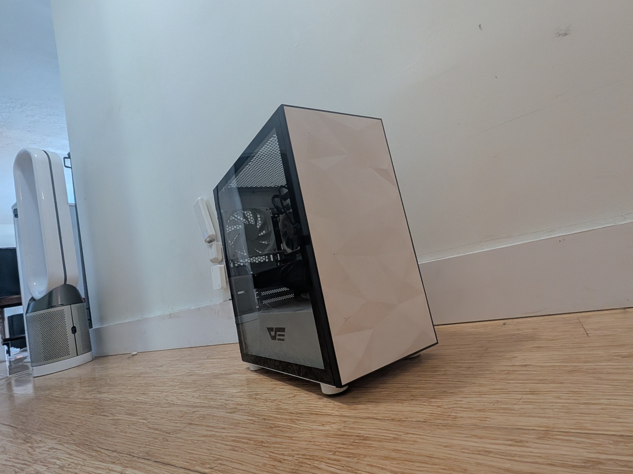 Custom White Gaming PC Build | I7 8700 | GTX 1070 | 16GB | 256GB |
