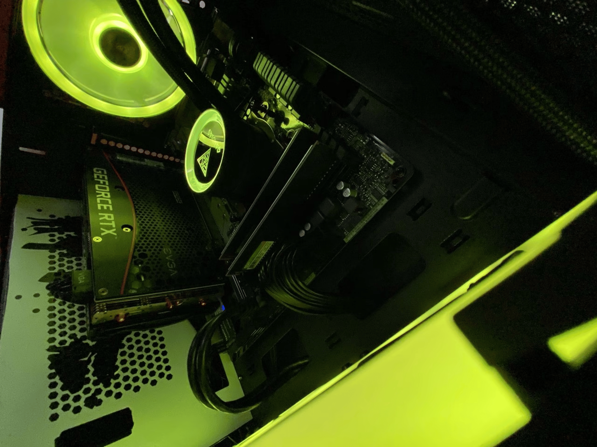 One PC|RTX 3060, Ryzen 3700x, 1tb SSD Gaming PC