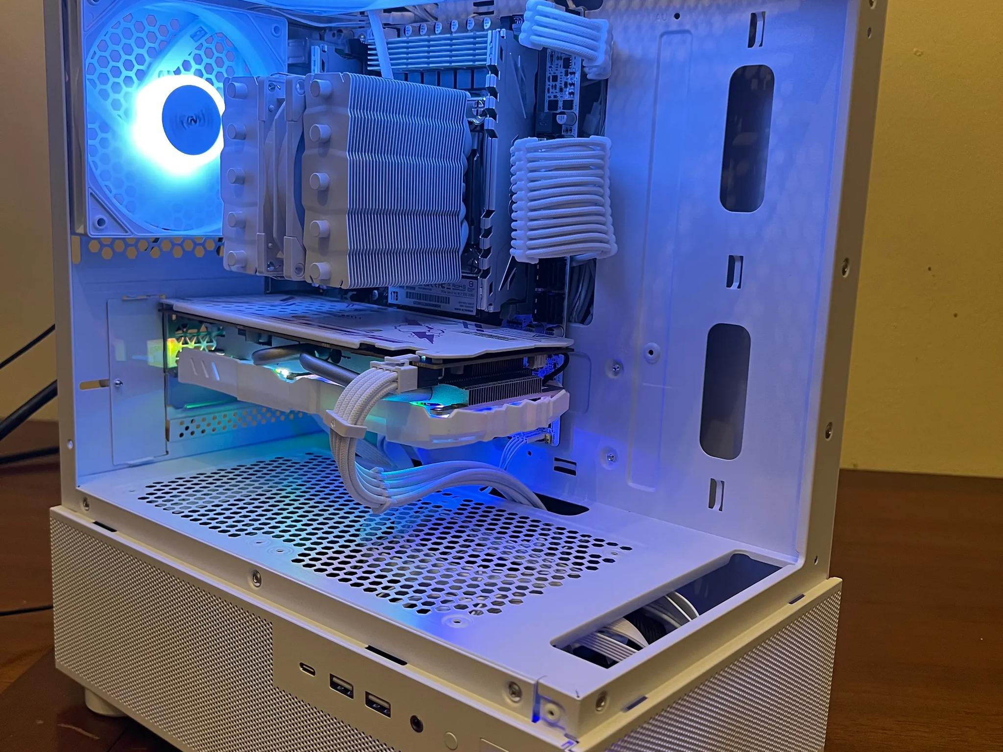 Intel 10 Core White Gaming PC RX 580 1tb NVME SSD 32GB RAM WIFi WINDOWS 10 Pro