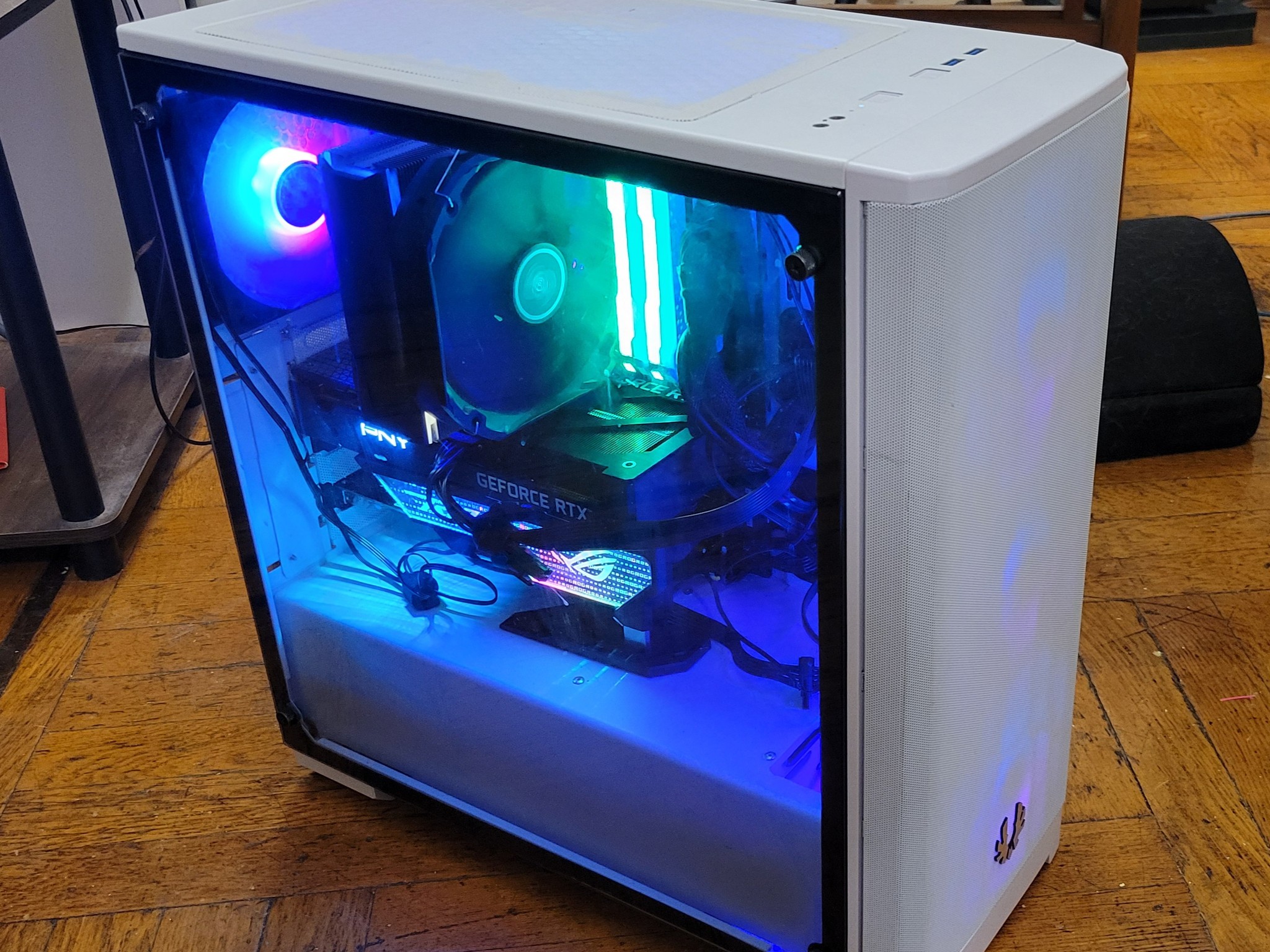 ASUS ROG Strix B550-E Gaming, AMD RYZEN 7 3700X 8-Core, PNY Geforce RTX 3060, 32GB RAM, 16TB storage