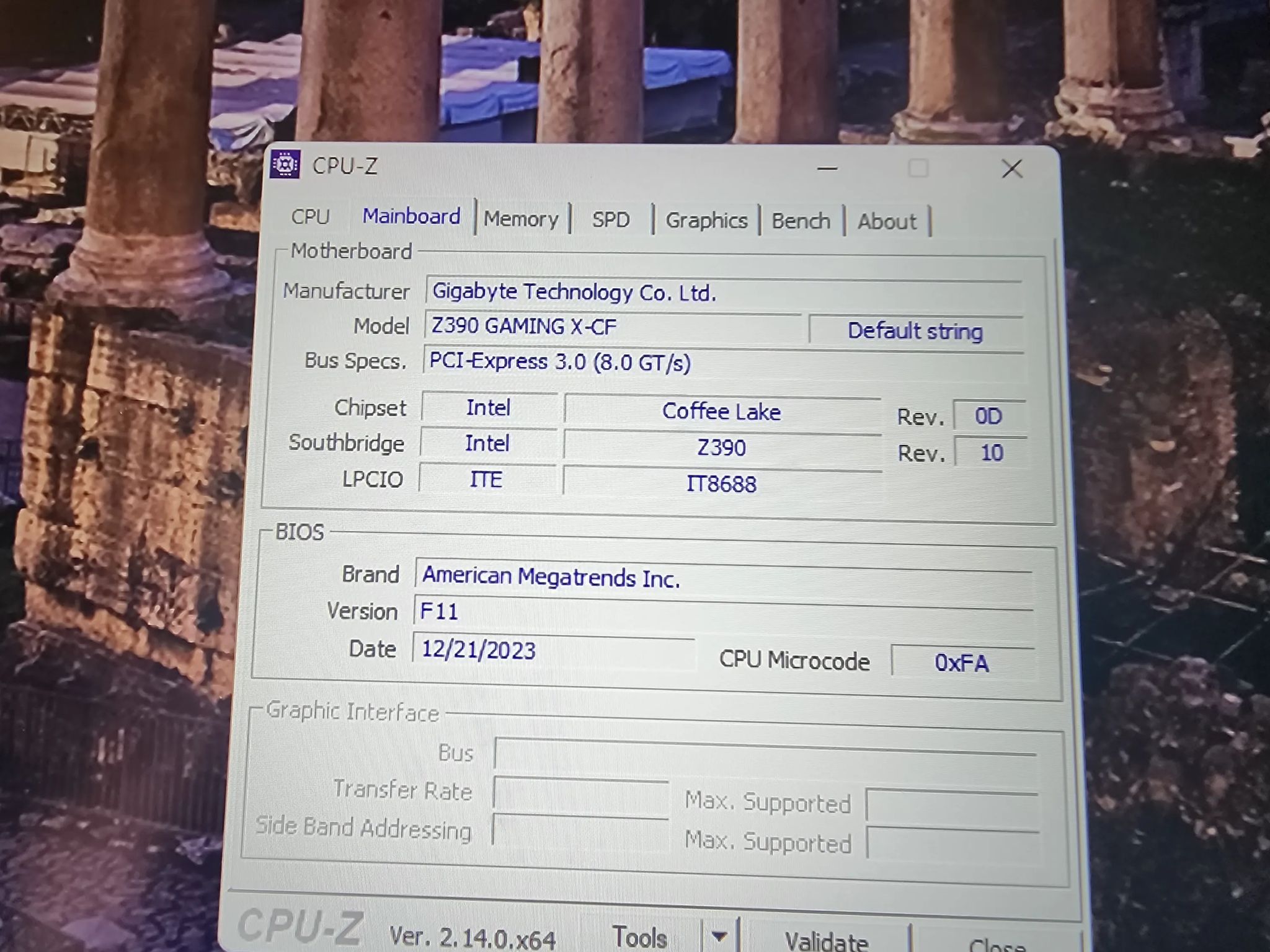 Sapphire RX 5700 XT I7 9700K 1000watt PSU 32GB DDR4 NOS Build