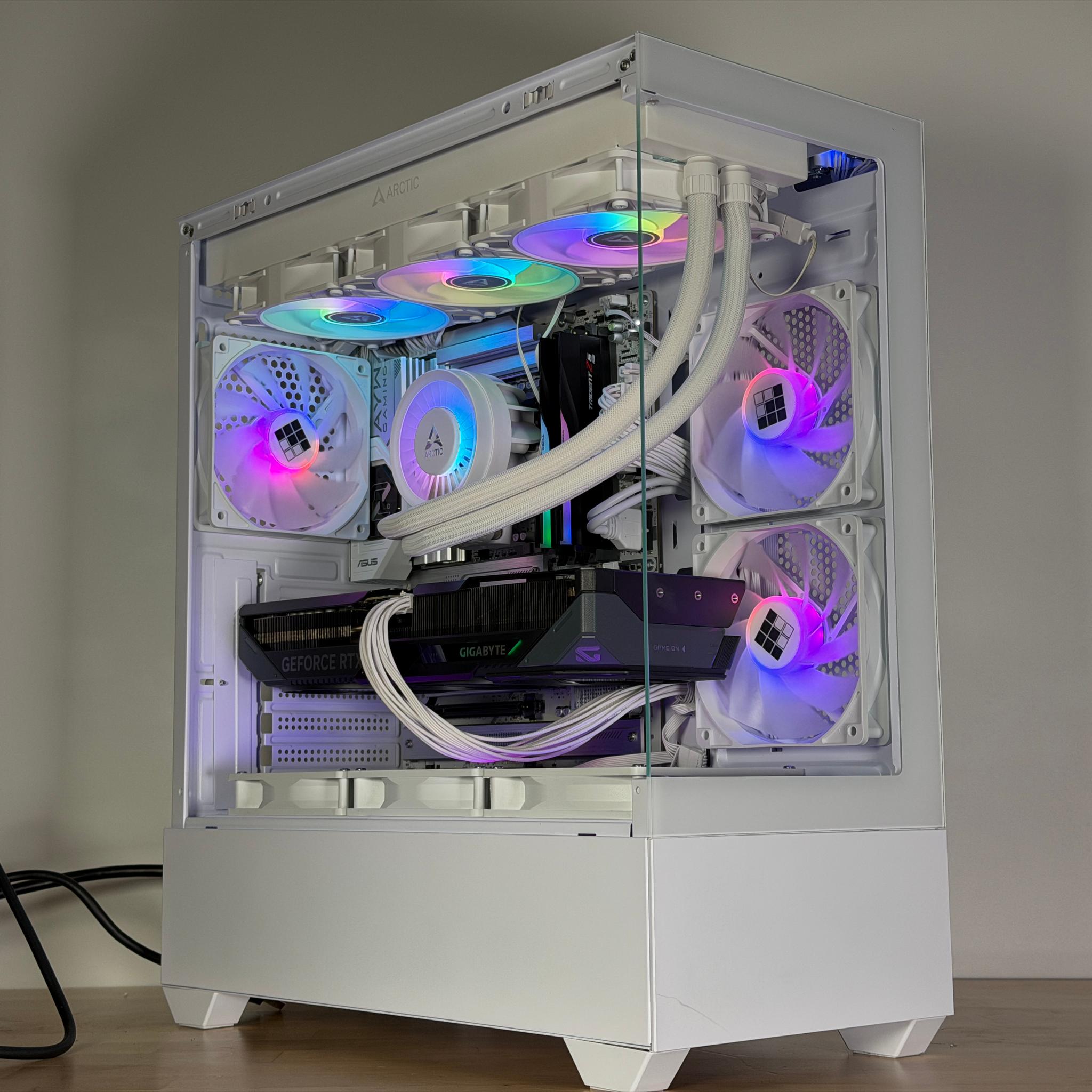 RTX 5070 Intel Core Ultra 7 265kf Gaming PC