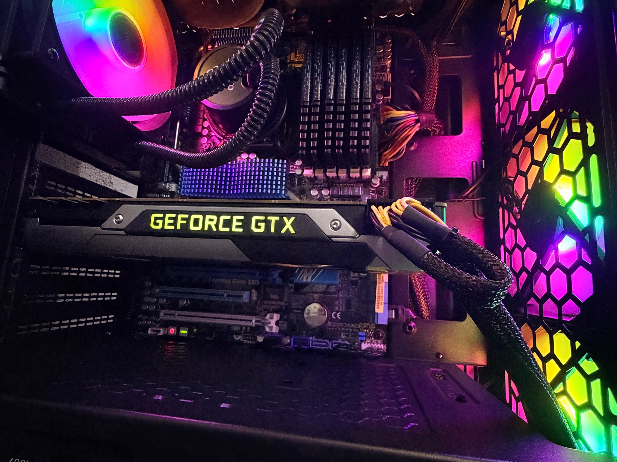 GTX 770 + i7 + 24gb RAM + 500gb SSD | Gaming PC