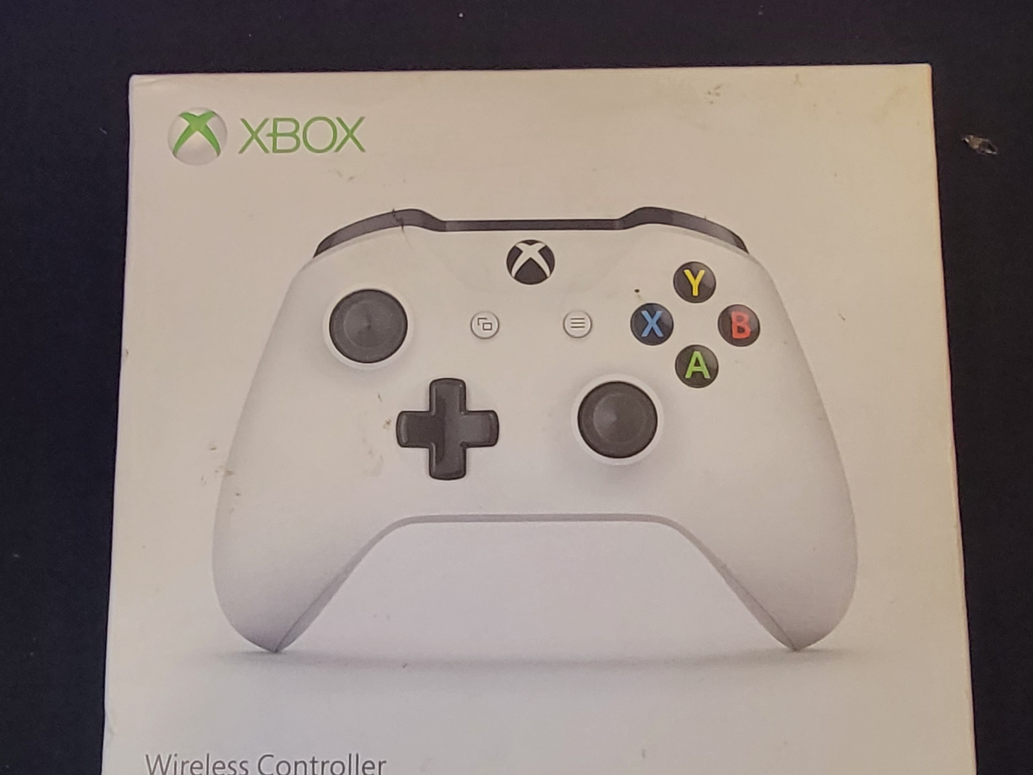 White Xbox One Controller With Triger locks & grips