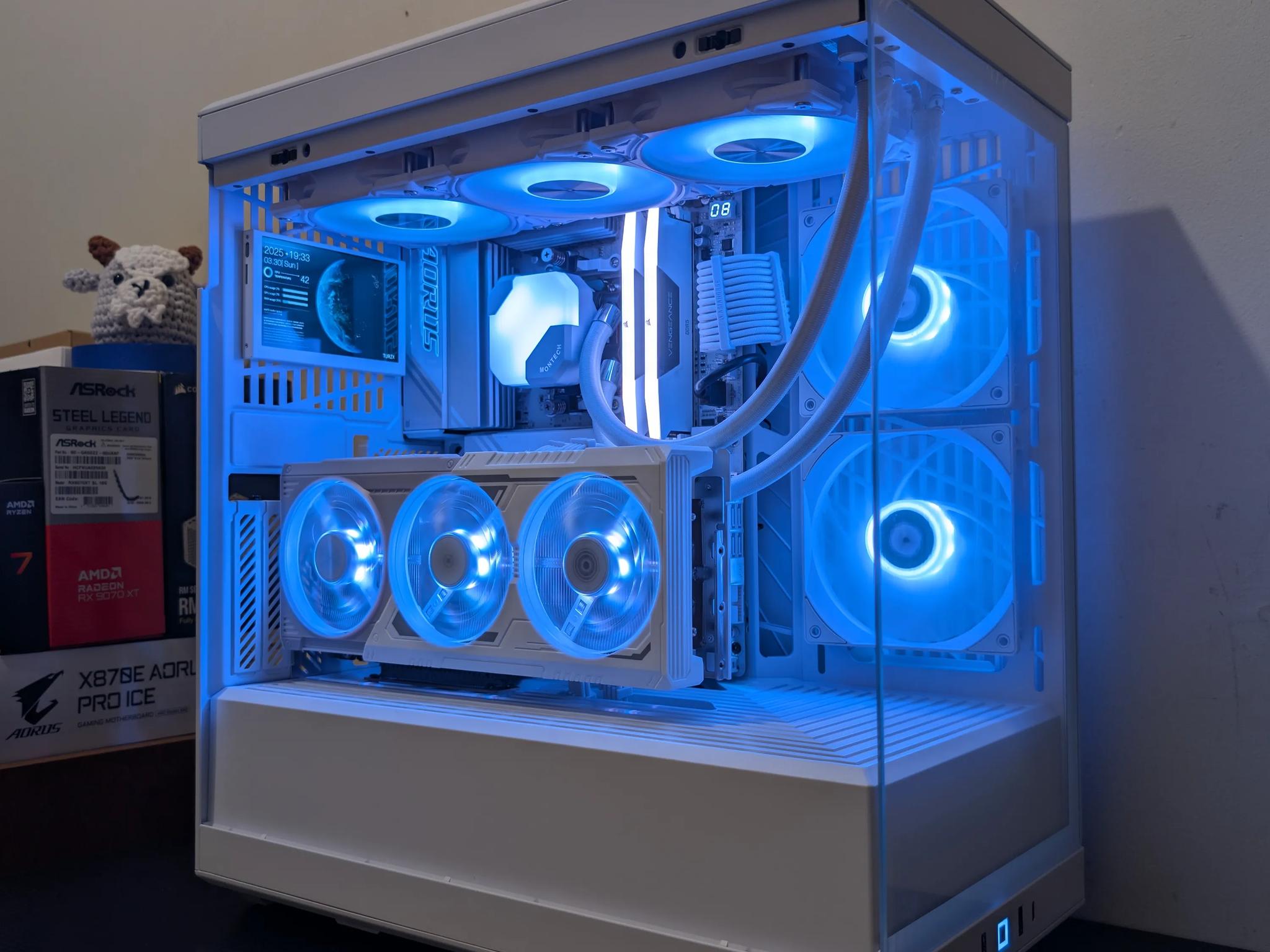 🐻‍❄️ 4K Gaming Beast | RX 9070XT | Ryzen 7 9700X | 2TB SSD | 32GB RAM | WiFi 6 & Bluetooth 🐻‍❄️