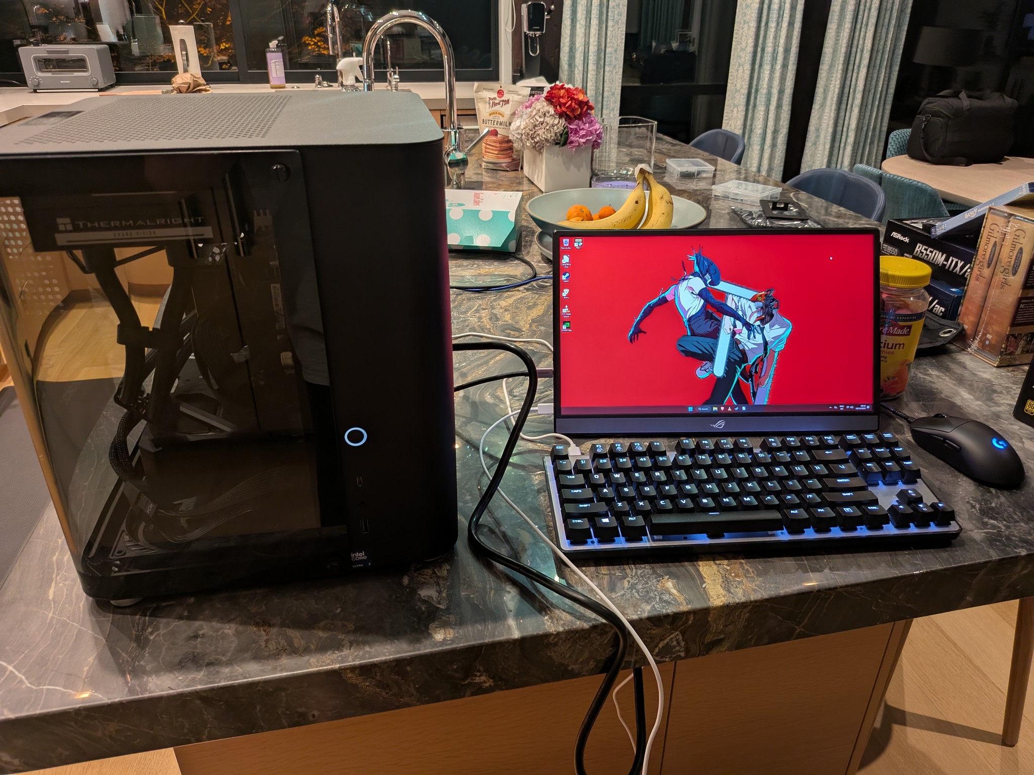 Bomb Devil Blackout - RTX 5070, Intel Core Ultra 7 265K, 32 GB DDR5, 2 TB Gen 5 NVME, Liquid Cooled