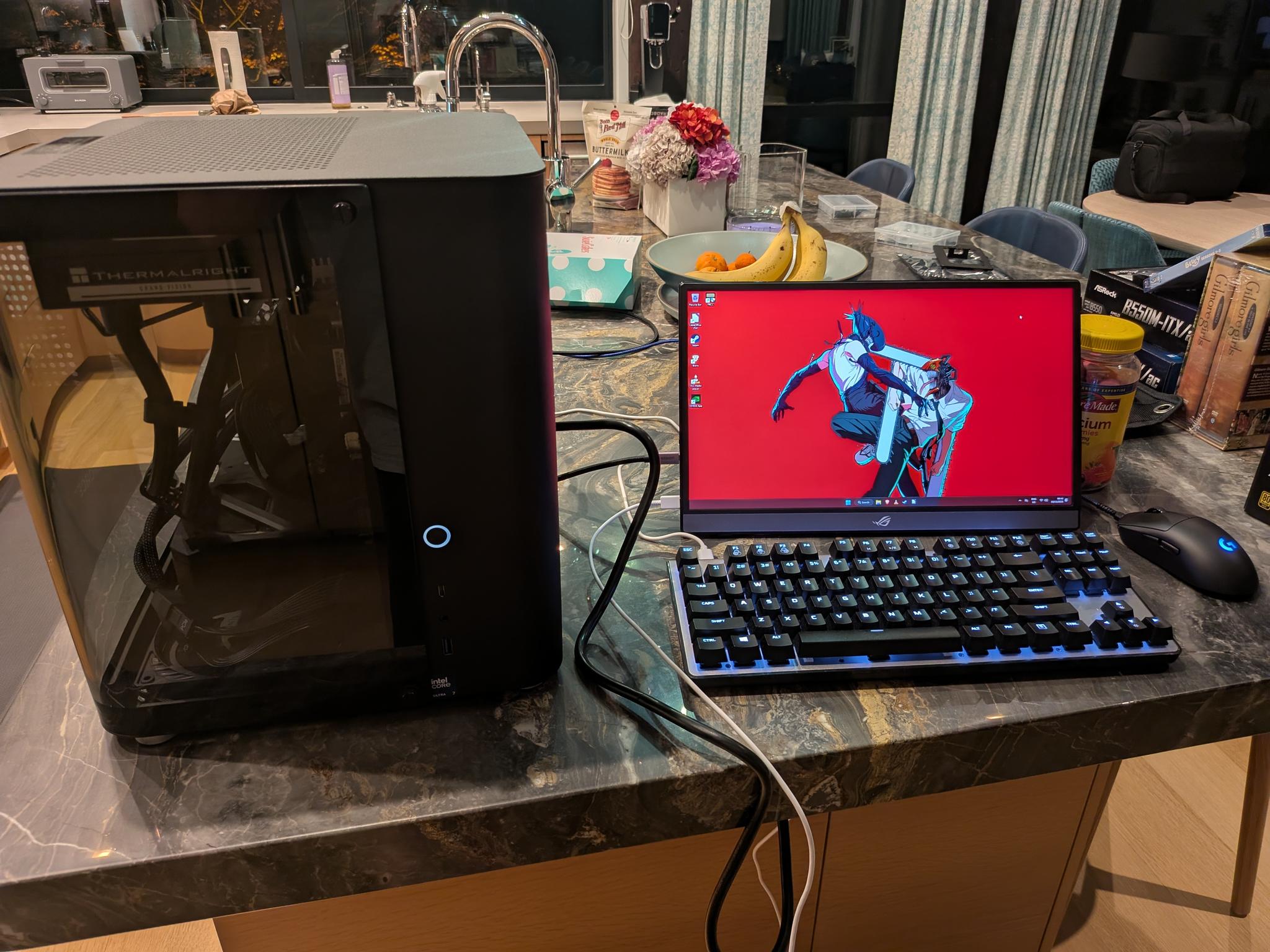 Bomb Devil Blackout - RTX 5070, Intel Core Ultra 7 265K, 32 GB DDR5, 2 TB Gen 5 NVME, Liquid Cooled