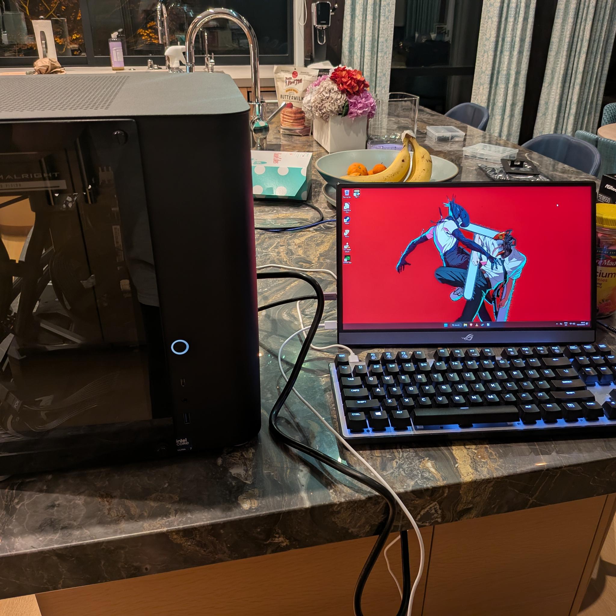 Bomb Devil Blackout - RTX 5070, Intel Core Ultra 7 265K, 32 GB DDR5, 2 TB Gen 5 NVME, Liquid Cooled