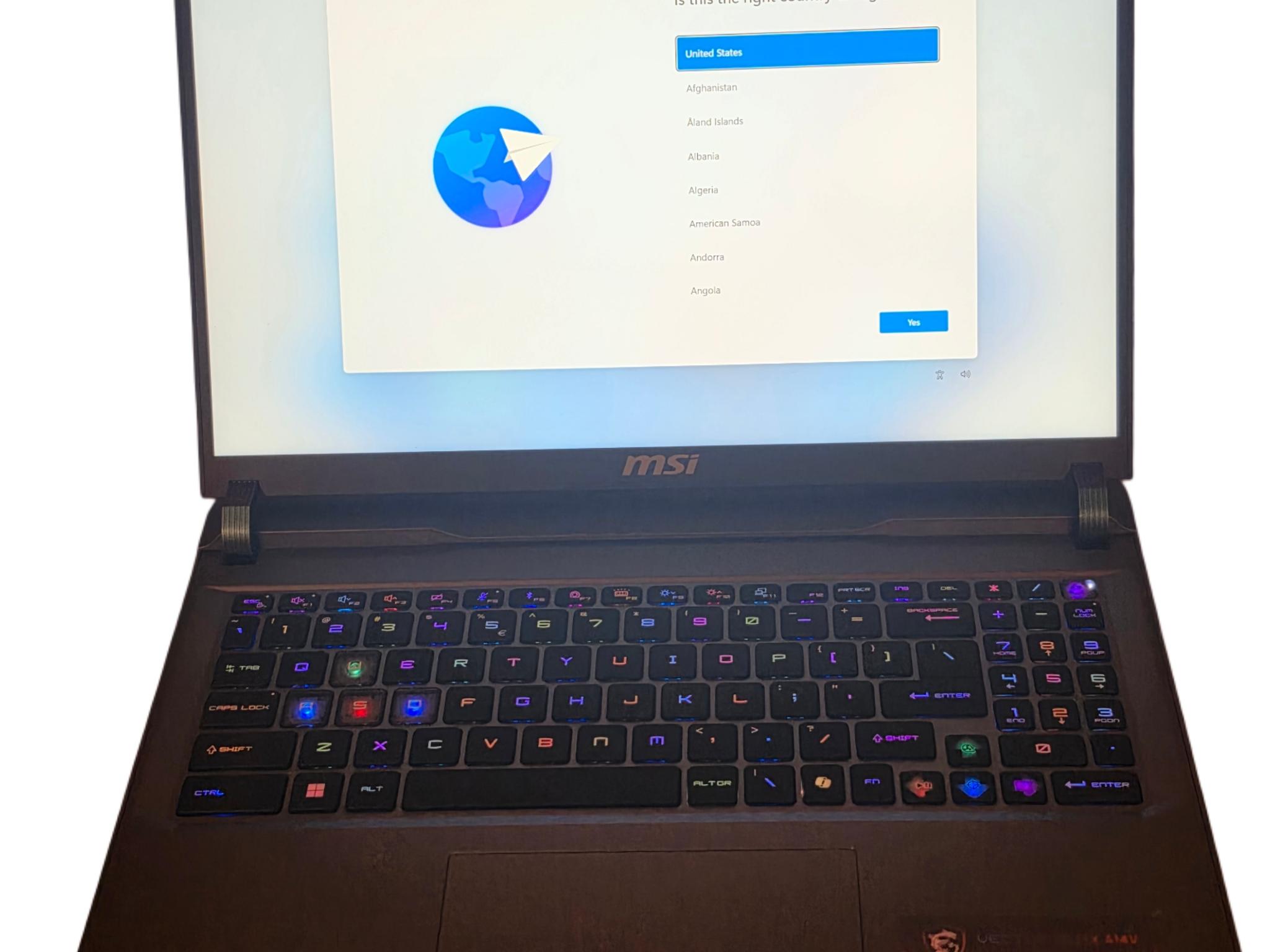 MSI Vector 16 HX A14VFG-421US | i9-14900HX | RTX 4060 | 32GB DDR5 | 1TB SSD
