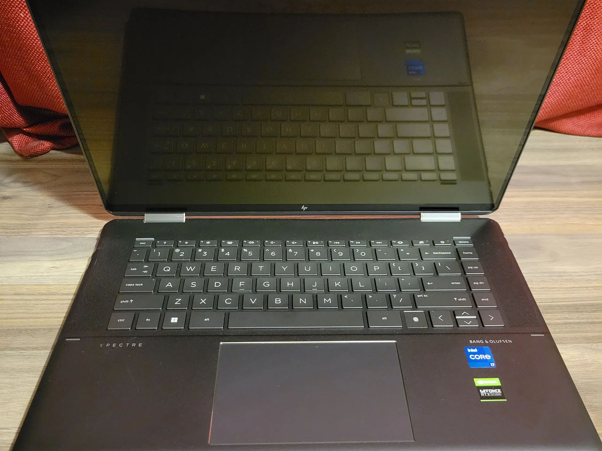 HP Spectre 2n1 Laptop - 16" Touch Screen - intel i7 11th gen. - 1tb ssd - RTX 3050