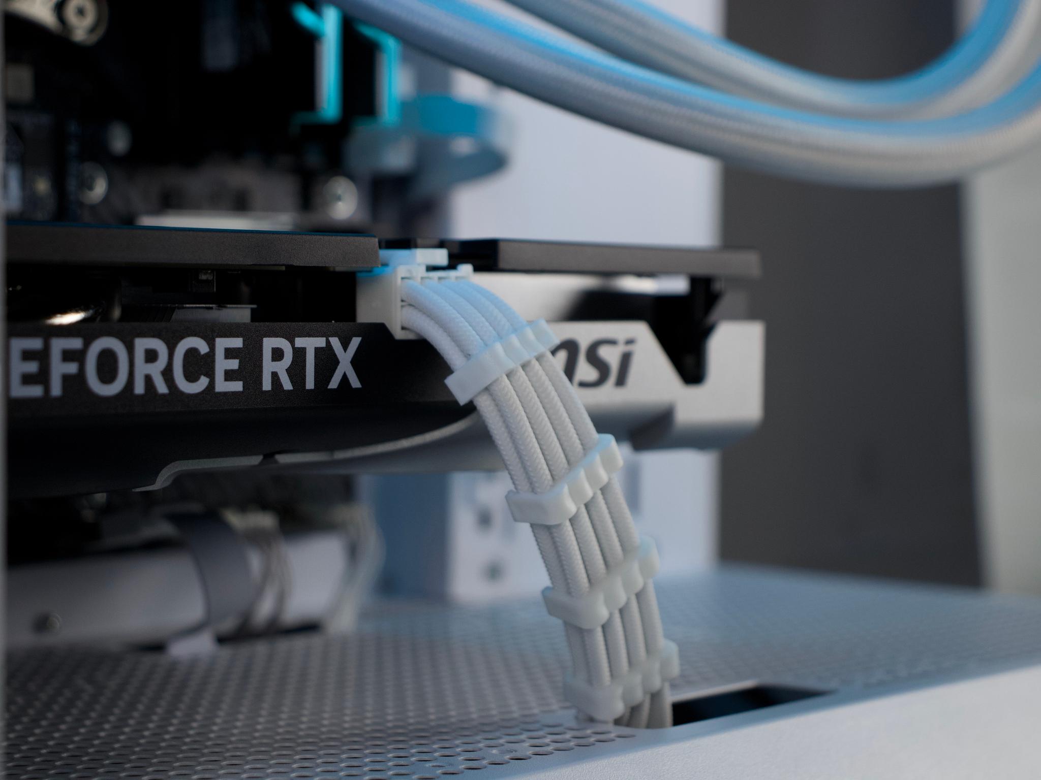 🧊❄️🧊 White Gaming PC – RTX 5060 TI, Ryzen 7 5700X, 32GB RAM, 1TB SSD - WiFi, BlueTooth 🧊❄️🧊