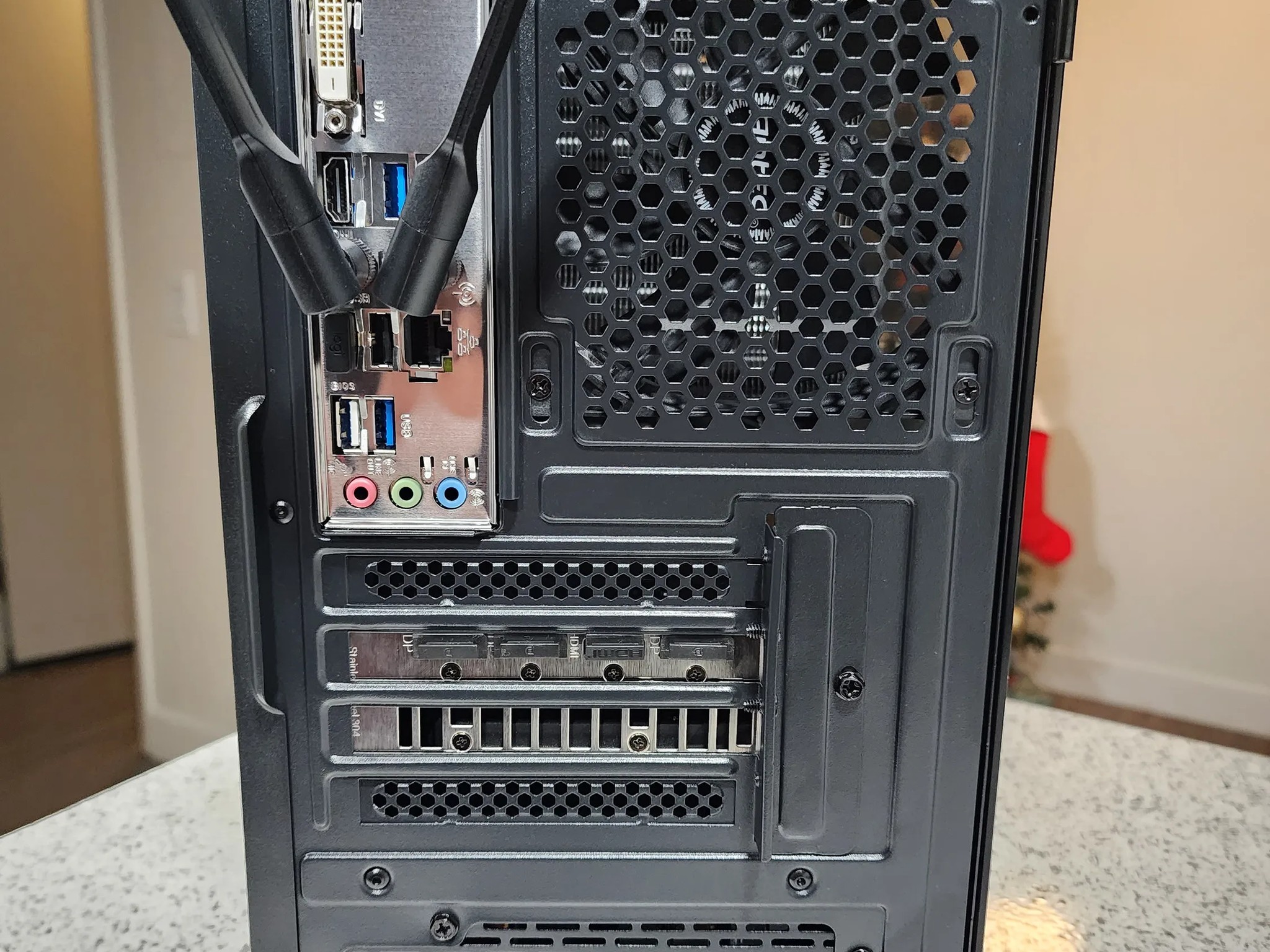 Tier "Uno" Gaming PC | R5 5600 | Radeon RX 6600 | 16GB RAM | 1TB NVME