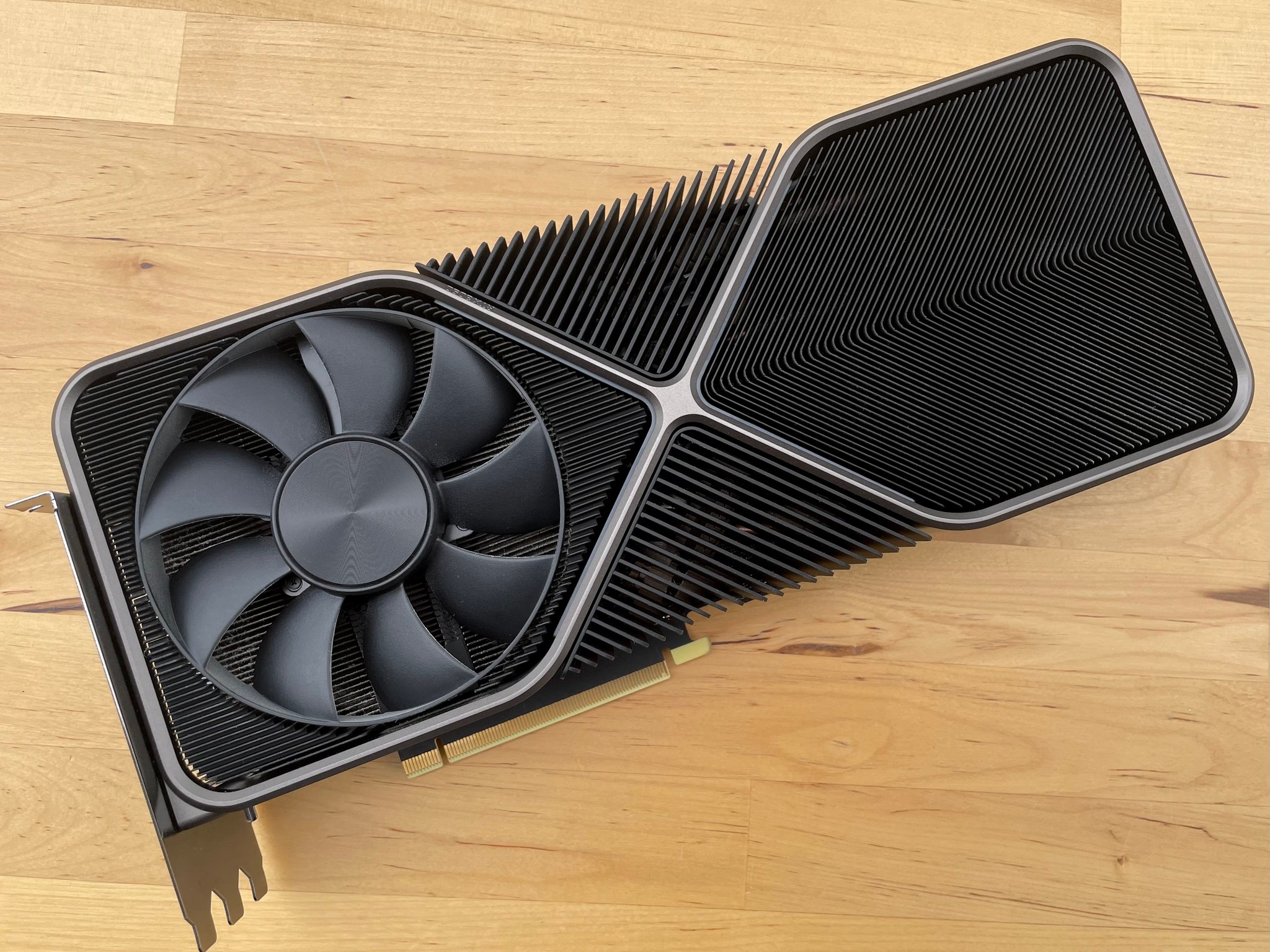 NVIDIA RTX 3090 Founders Edition – Excellent Condition | Original Packaging