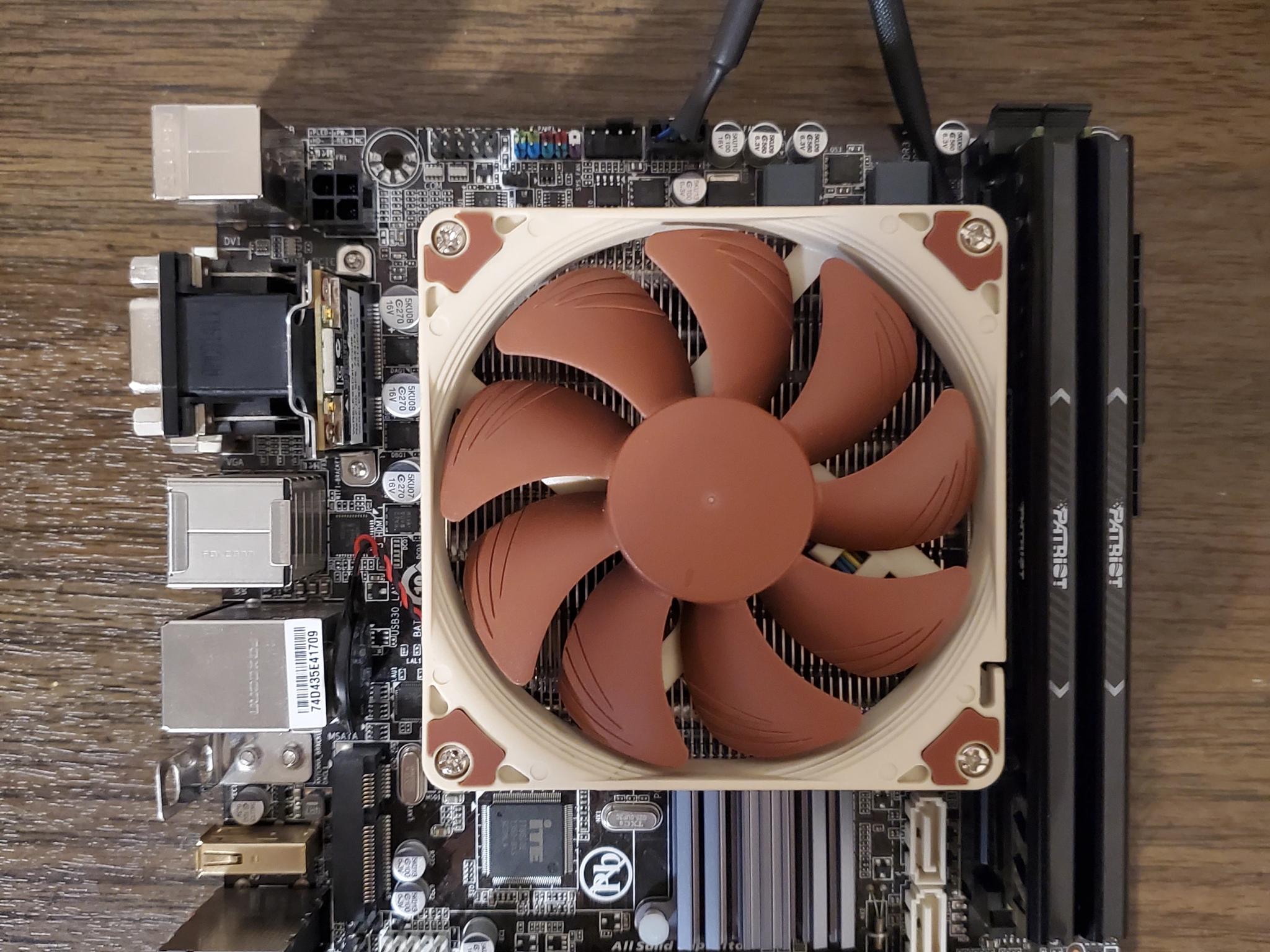 gigabyte ga-h81n 16gbs ram i3-4130t (no io shield)
