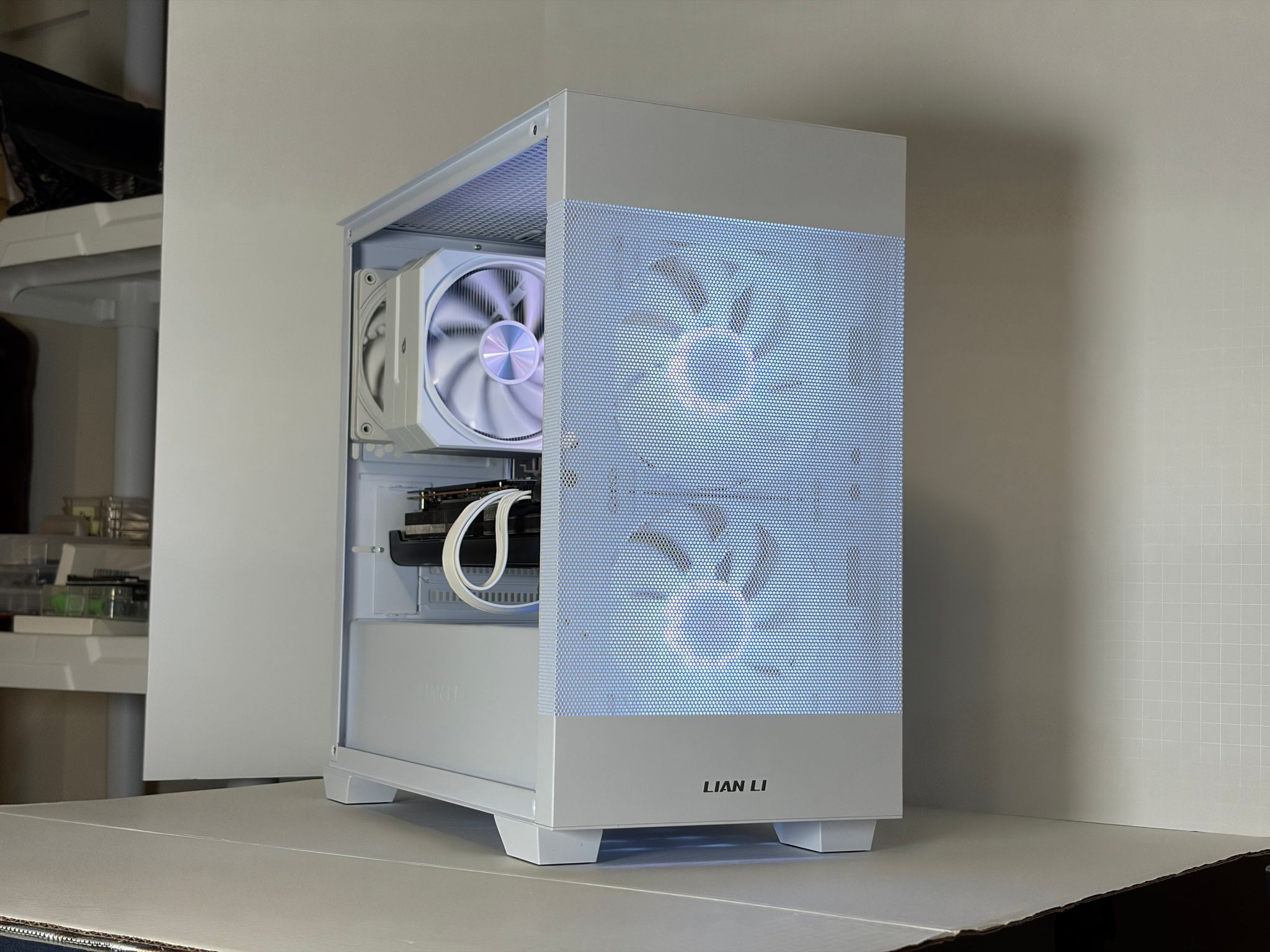 🔥 RX 6800 XFX + Ryzen 5 5600 White Gaming PC – 1440p Ultra Monster | 1TB NVMe | 16GB RAM