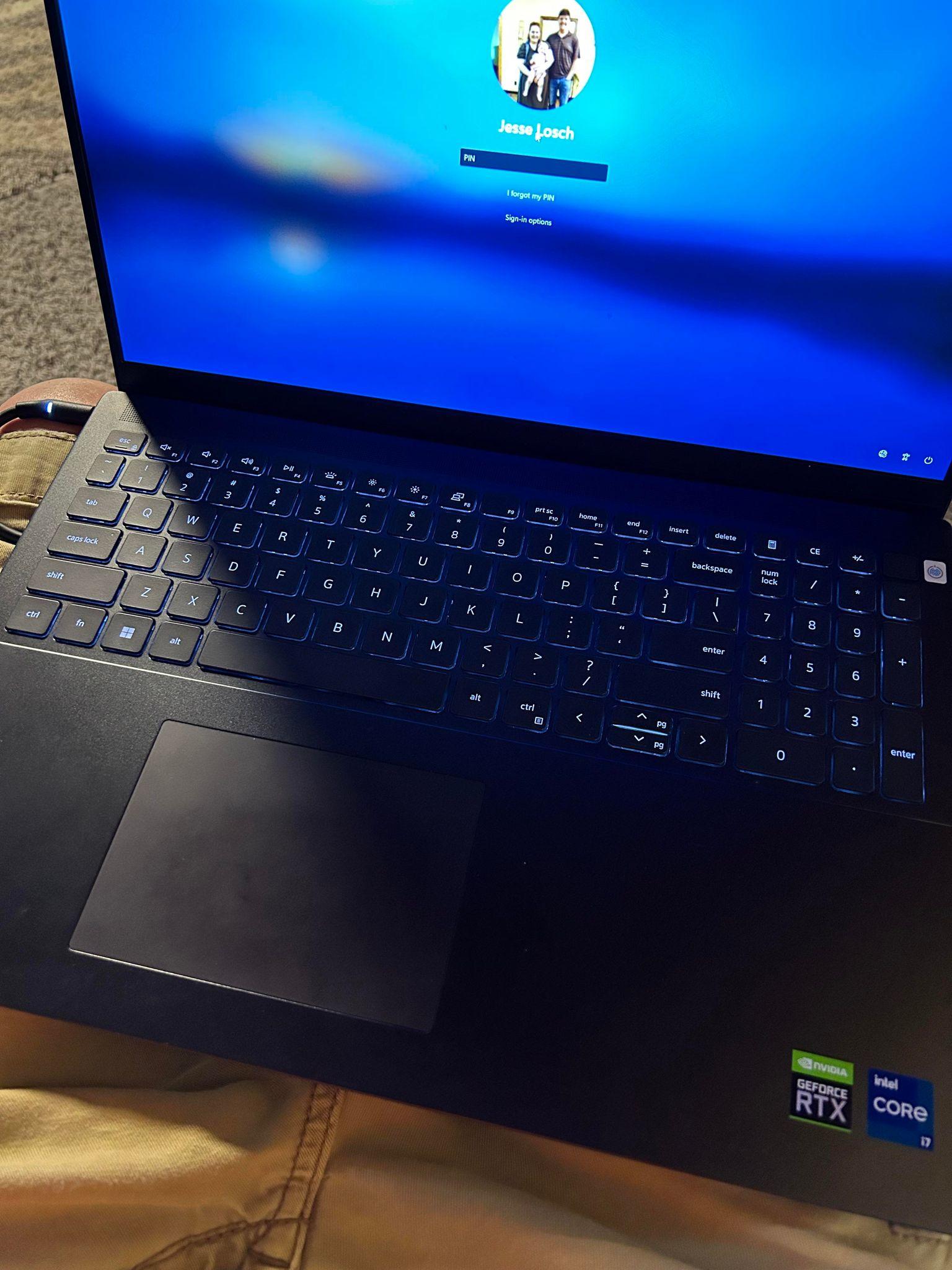 Like new UPGRADED Dell Vostro 7620