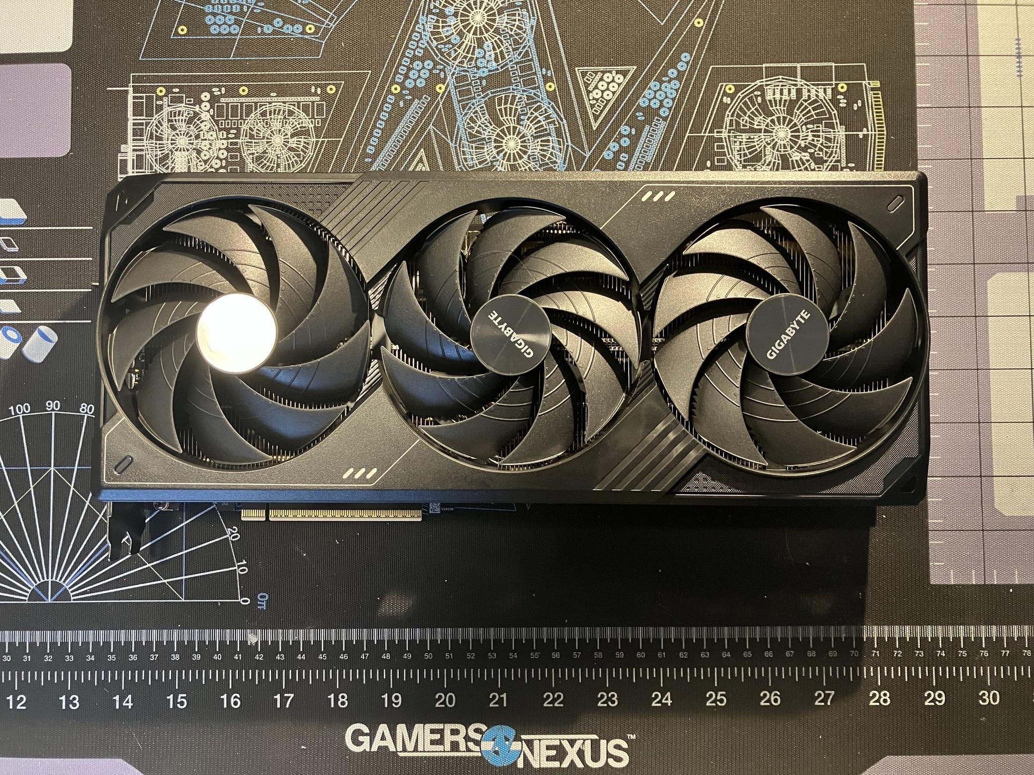 GeForce RTX 5090 - GIGABYTE WINDFORCE OC 32G