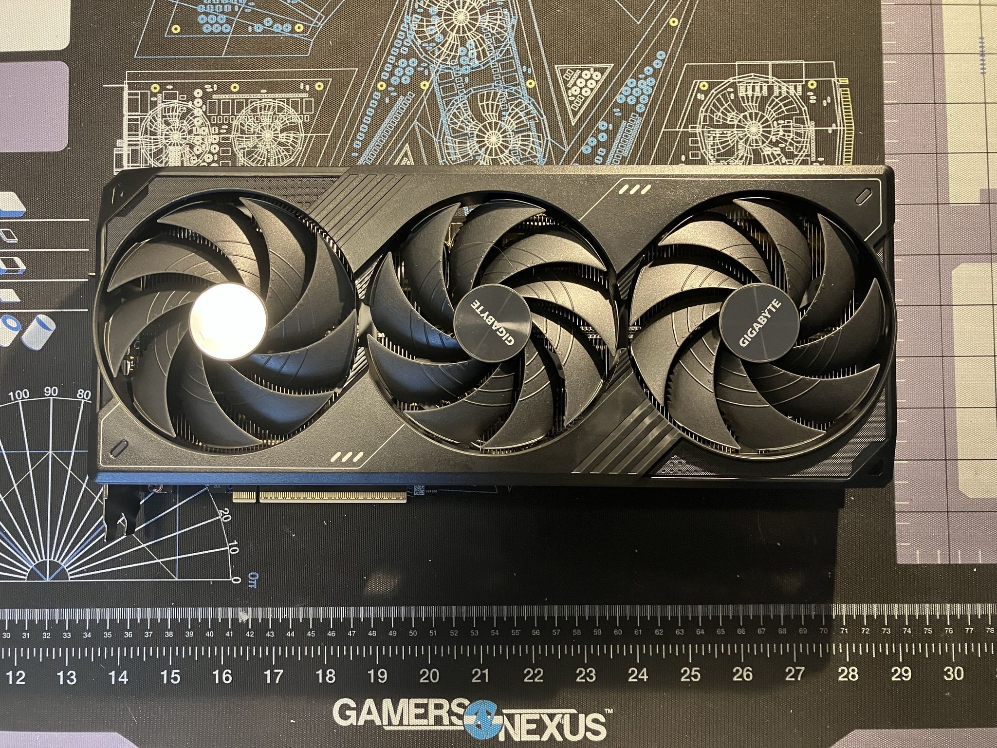 GeForce RTX 5090 - GIGABYTE WINDFORCE OC 32G