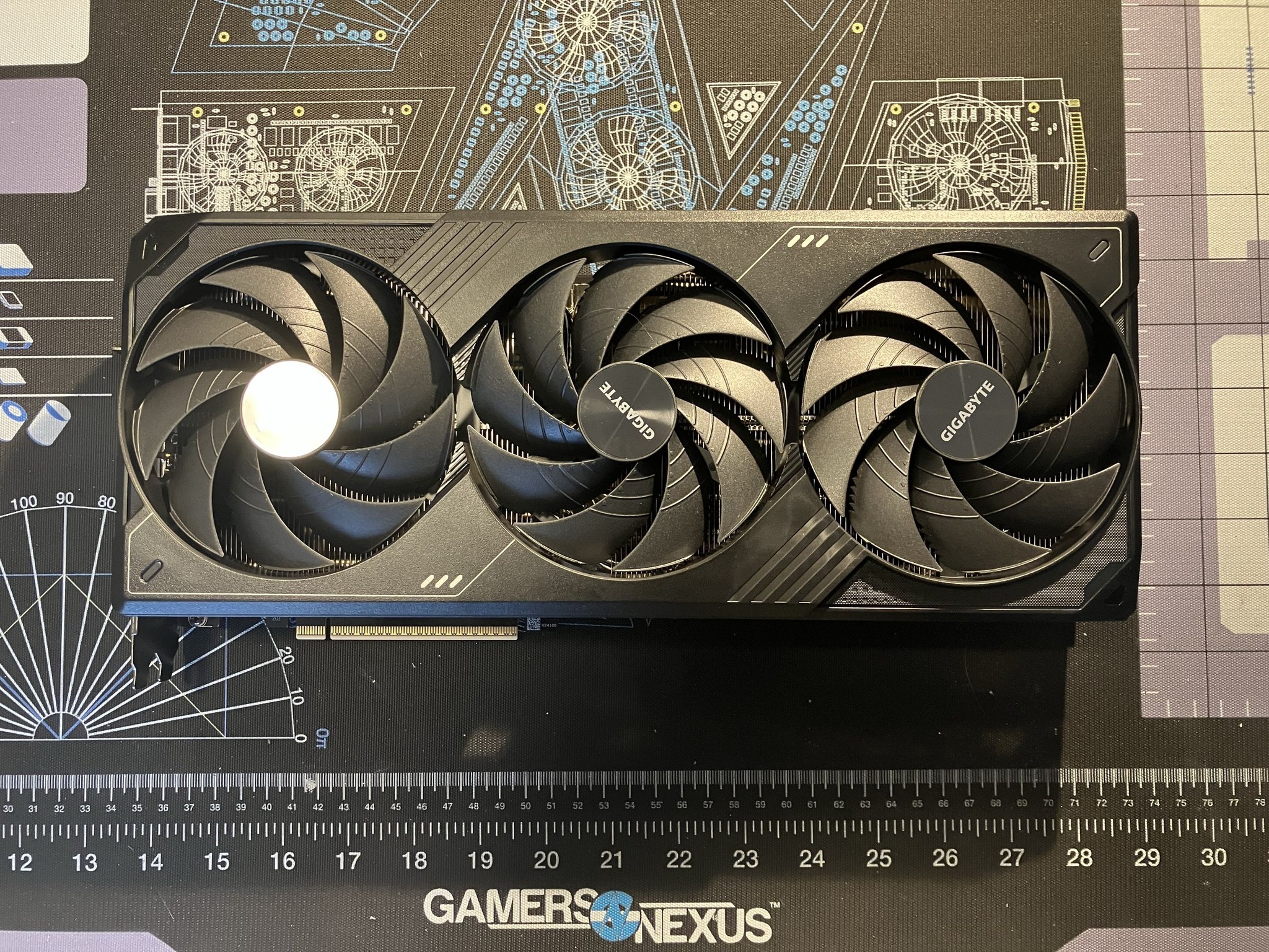 GeForce RTX 5090 - GIGABYTE WINDFORCE OC 32G