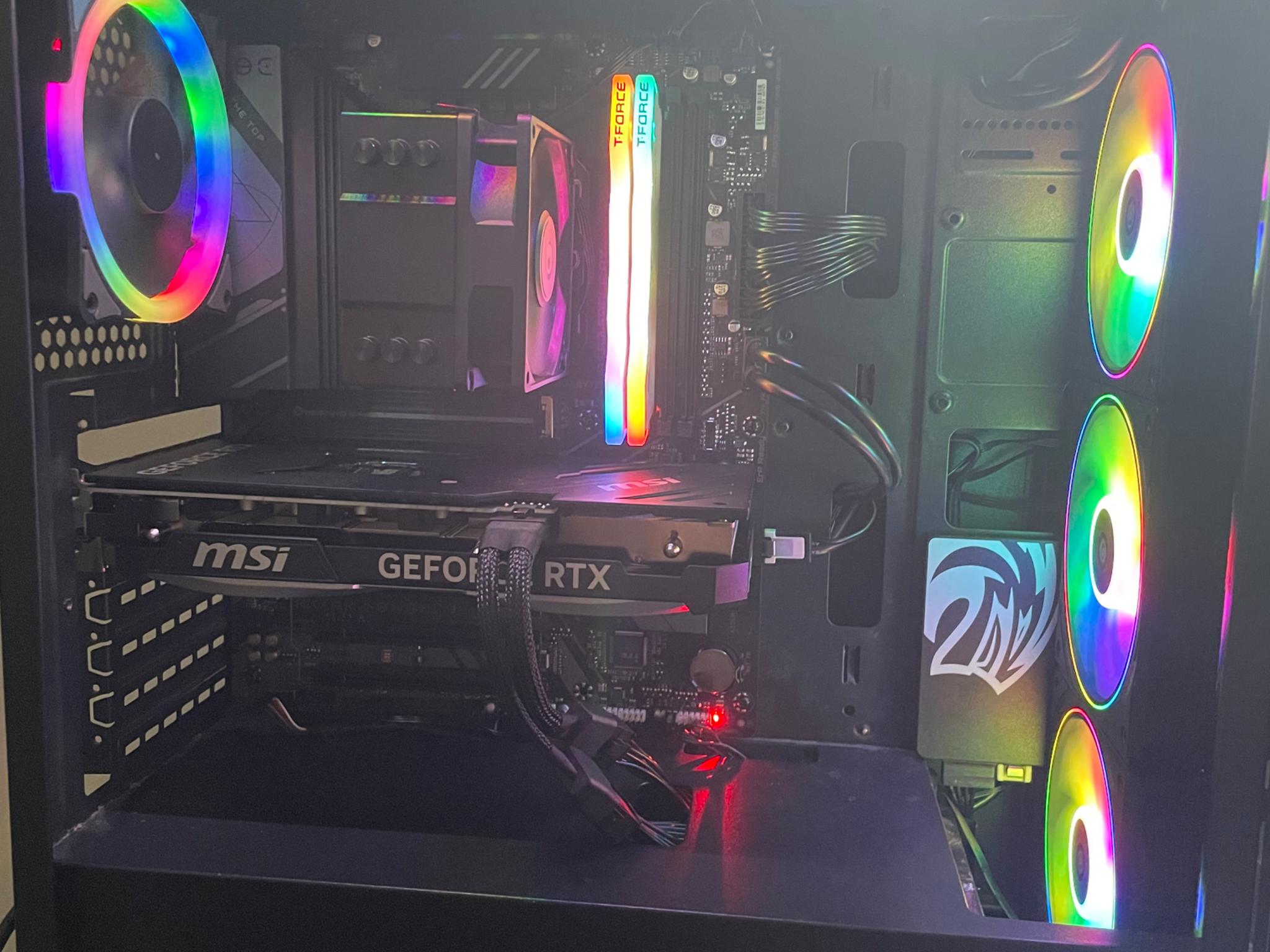 BRAND NEW GAMING PC (7800x3d 4070 SUPER 4TB SSD 32GB RAM)