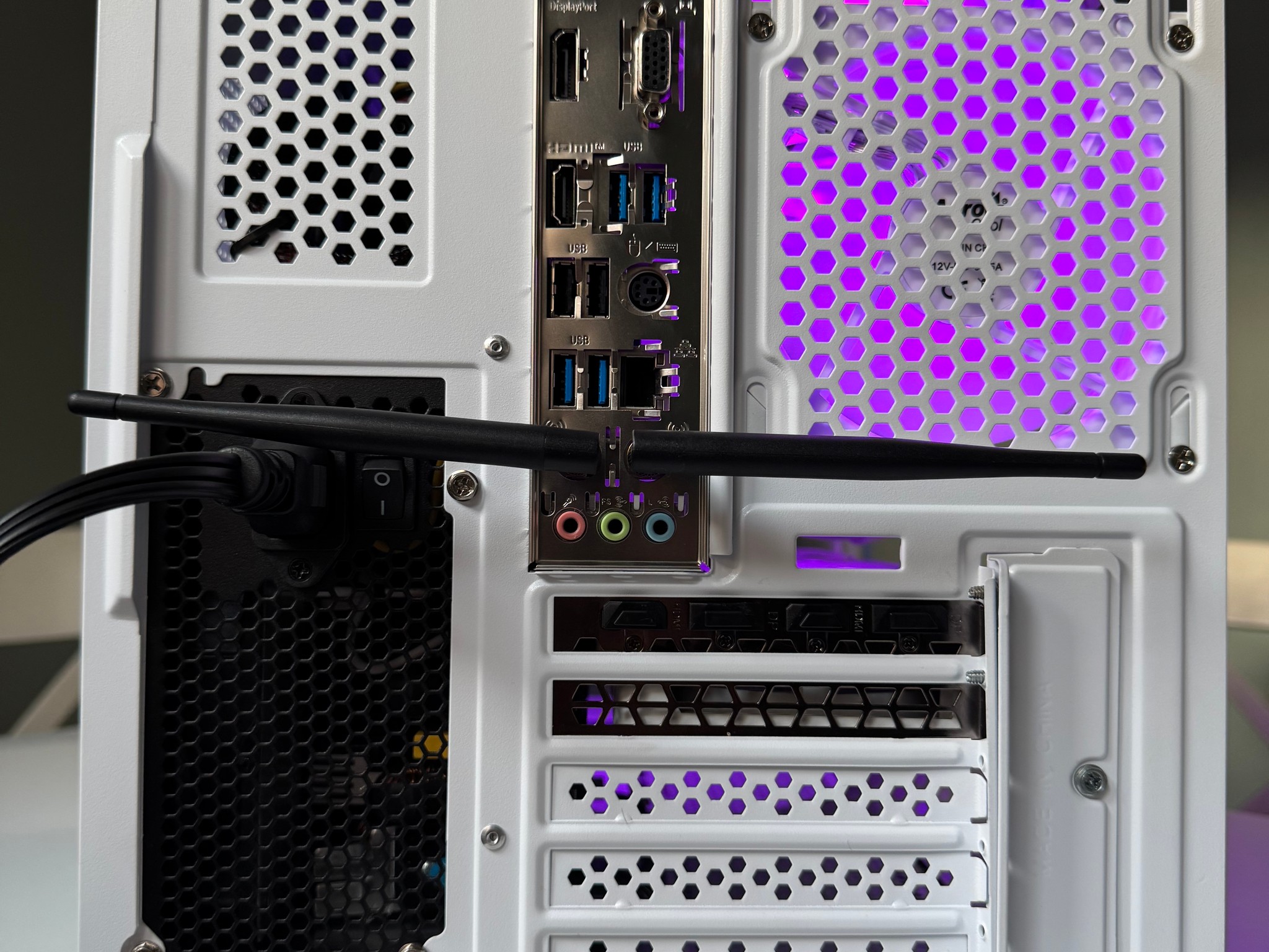 White Nova | Custom Gaming PC | 3060 TI - R5  5600G - 32GB Ram - 1 TB Nvme