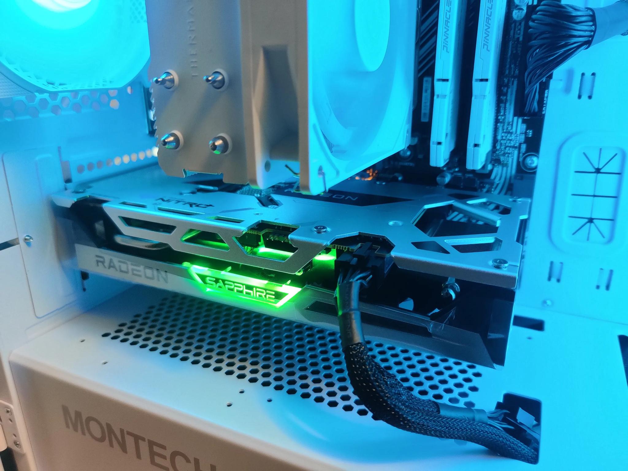 White Gaming PC