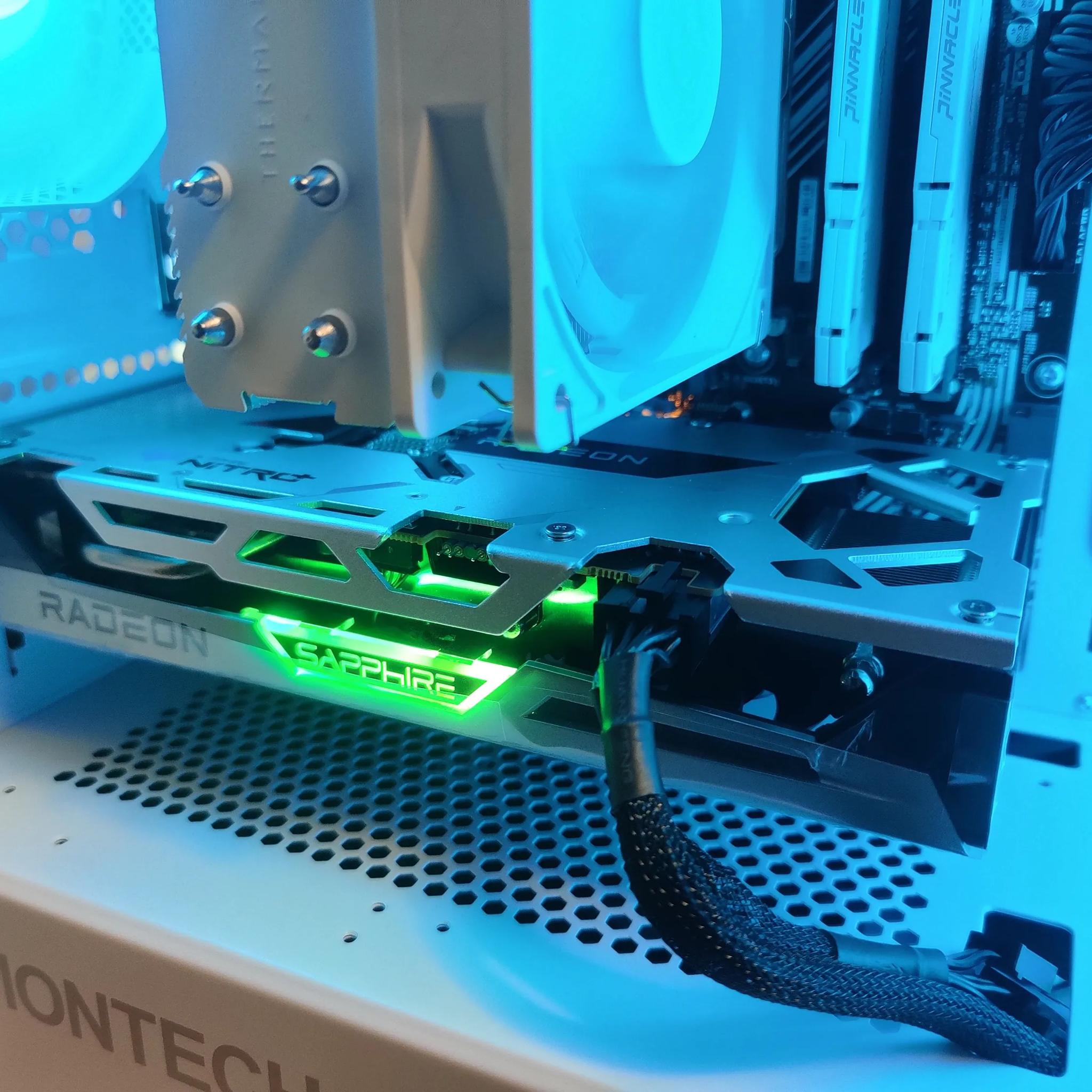White Gaming PC