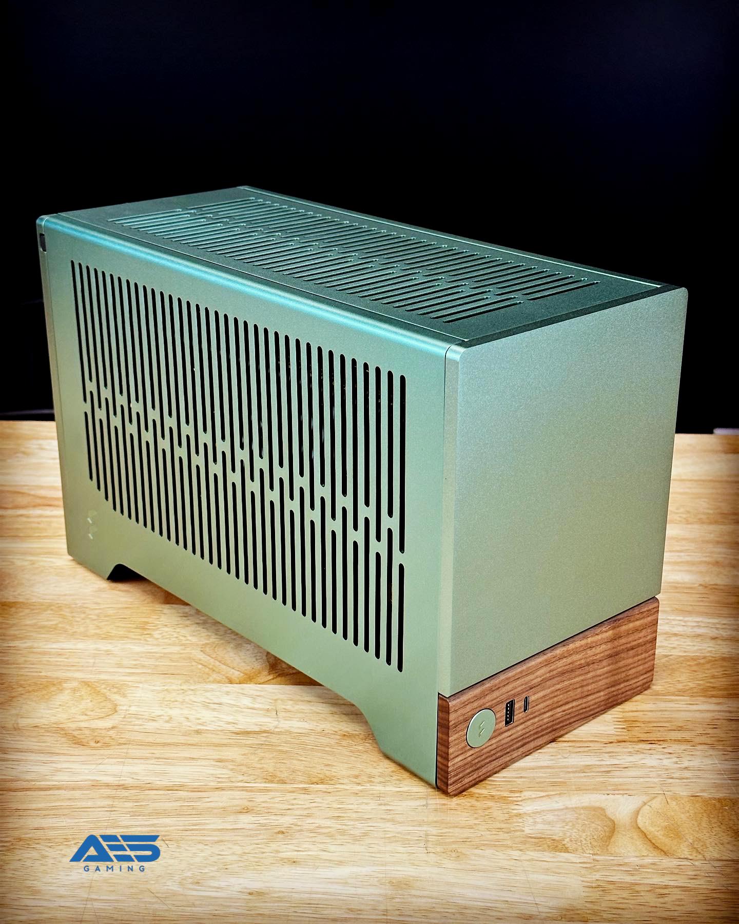 AES Terra ITX - Ryzen 9 7940HX - RTX 4070 Super Gaming/Productivity PC