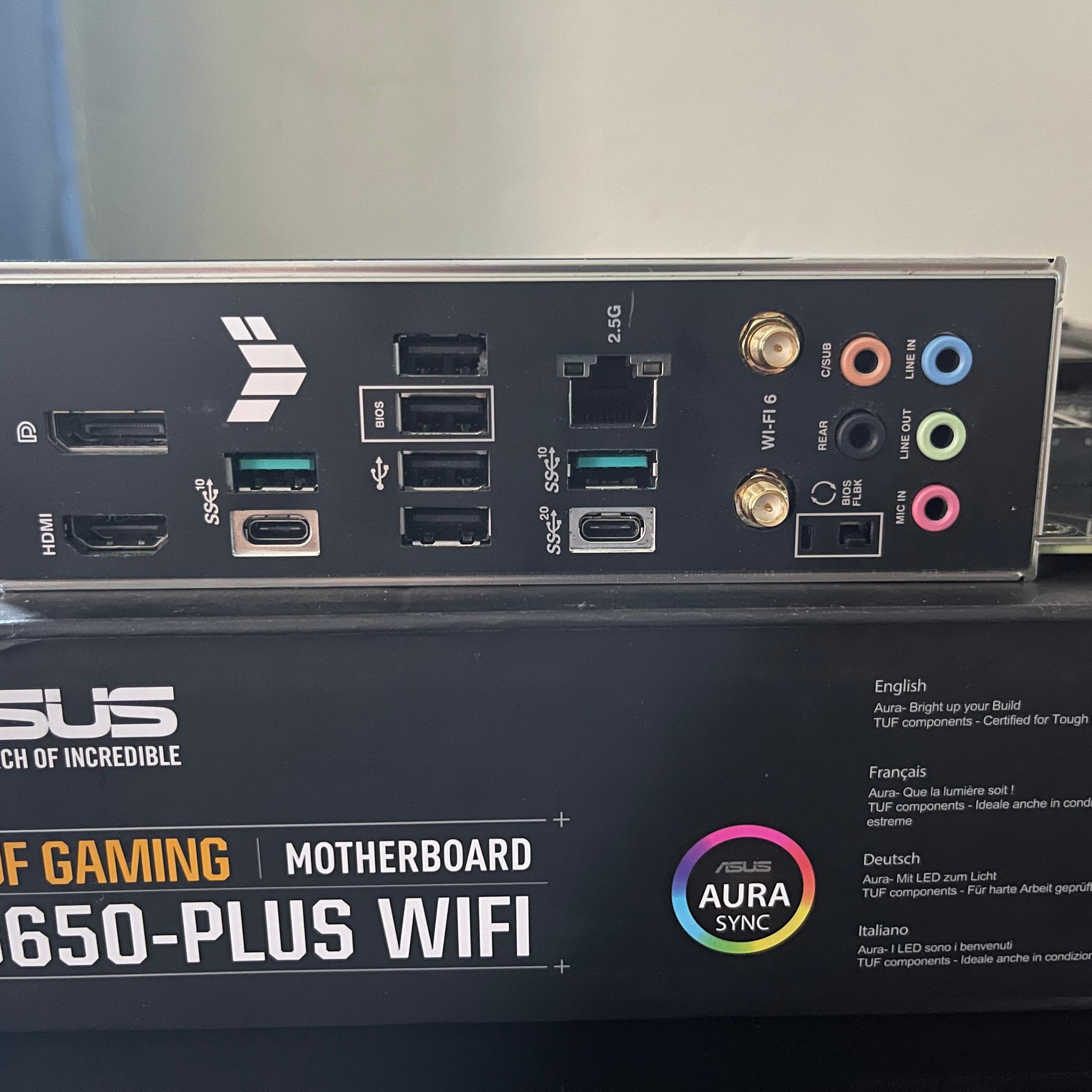 TUF GAMING B650 Plus Wifi  ( Missing Antenna)