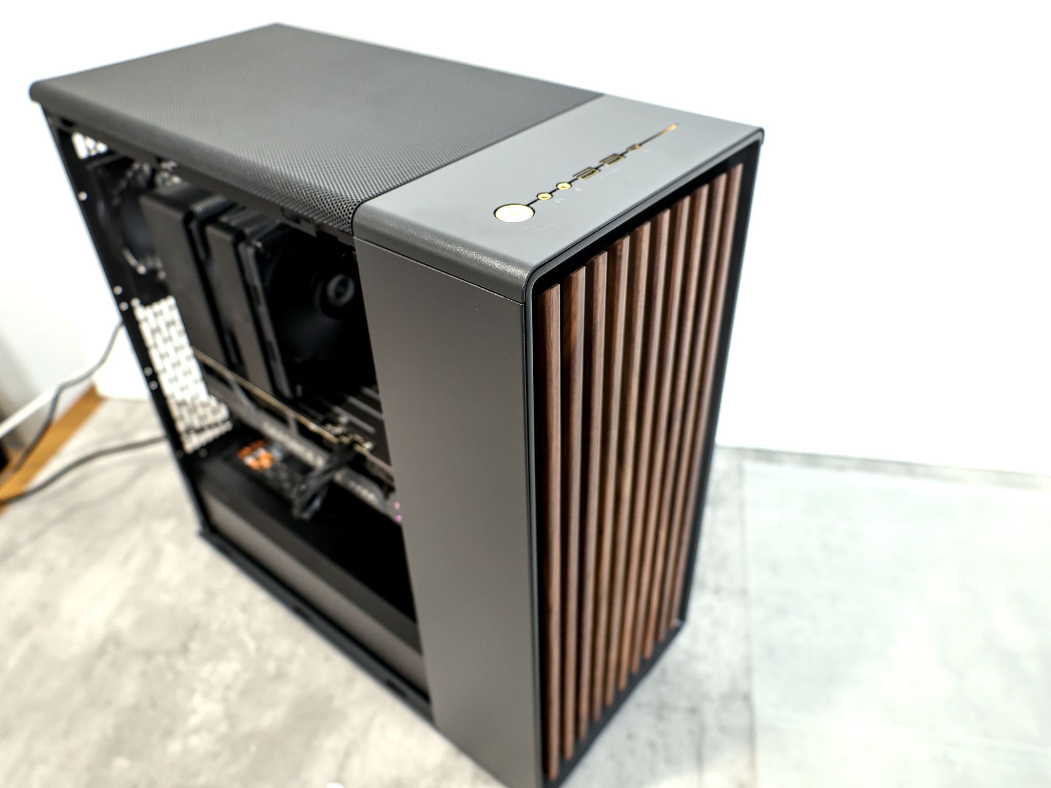 Fractal North 9600X+5070 1440P/4K Build | Jawa