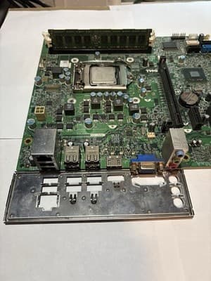 INTEL DH67BL MOTHERBOARD W/ INTEL CORE i5-2400 CPU and 4GB DDR3 RAM (NM)