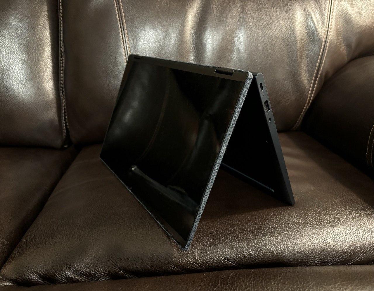 Lenovo Yoga 2-in-1 Laptop Ryzen 5 4500U 8GB RAM 256GB Storage