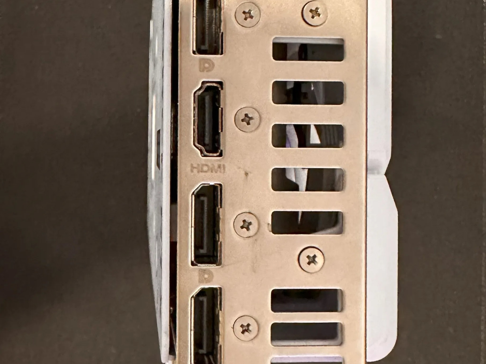 ASUS Dual GeForce RTX™ 4070 White OC Edition 12GB GDDR6X