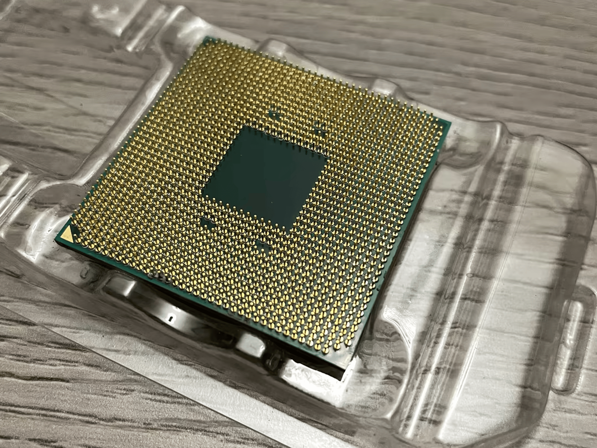 Ryzen 5 1600 with Wraith Spire cooler