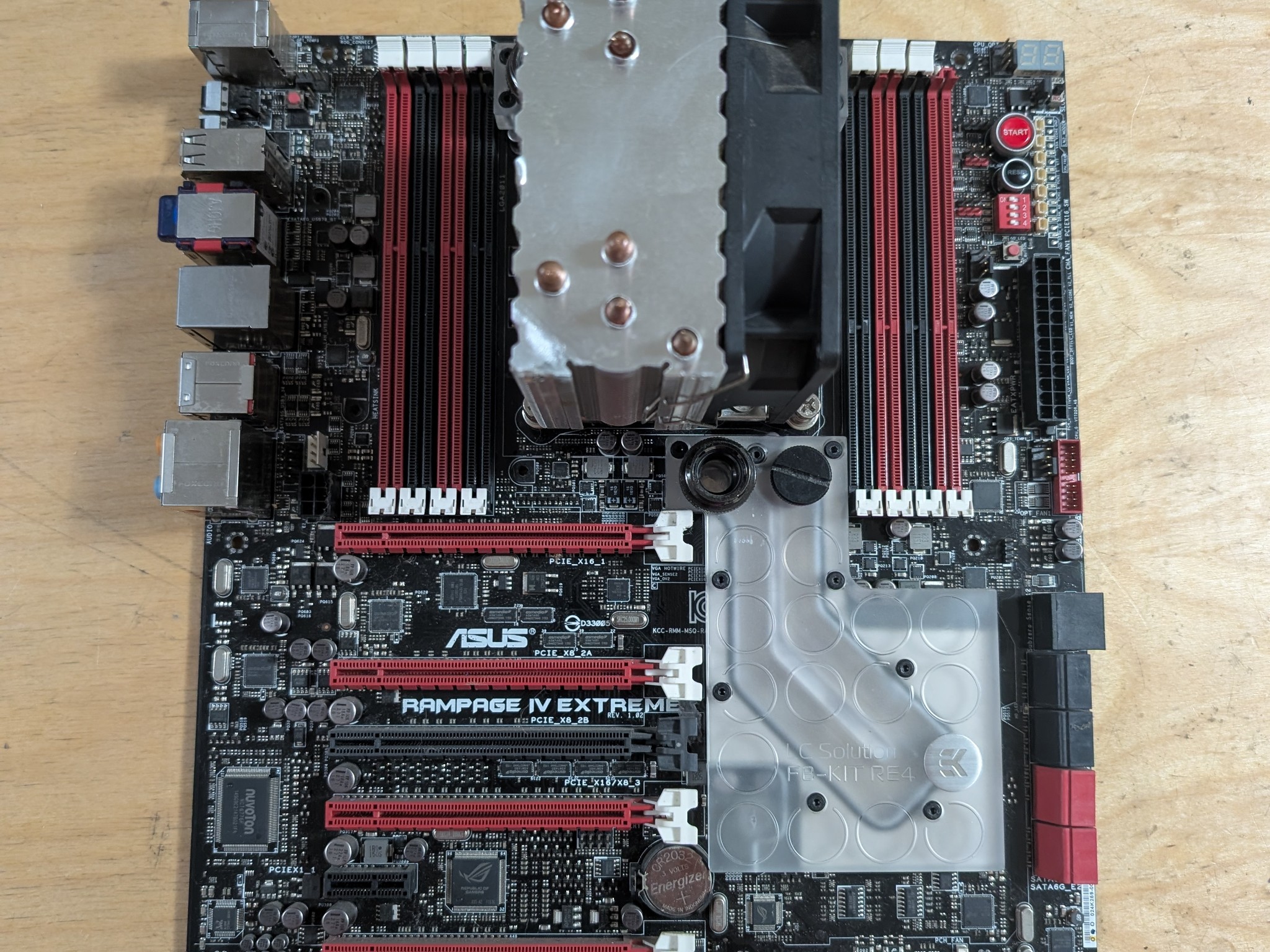 Asus X79 Rampage IV Extreme + Core i7 3960X