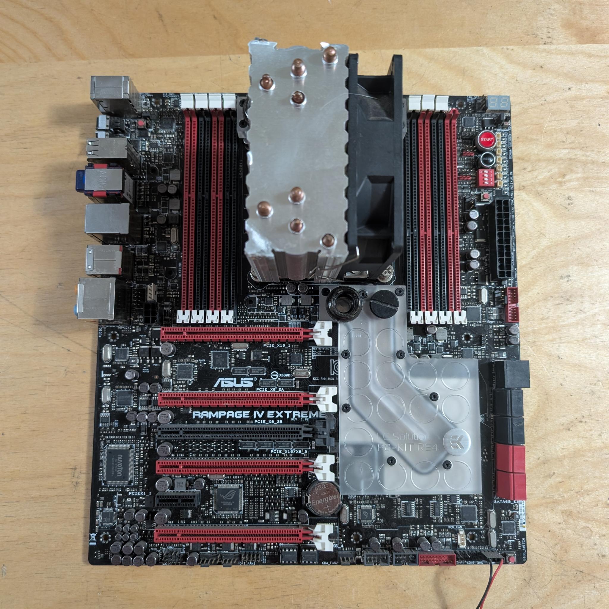 Asus X79 Rampage IV Extreme + Core i7 3960X
