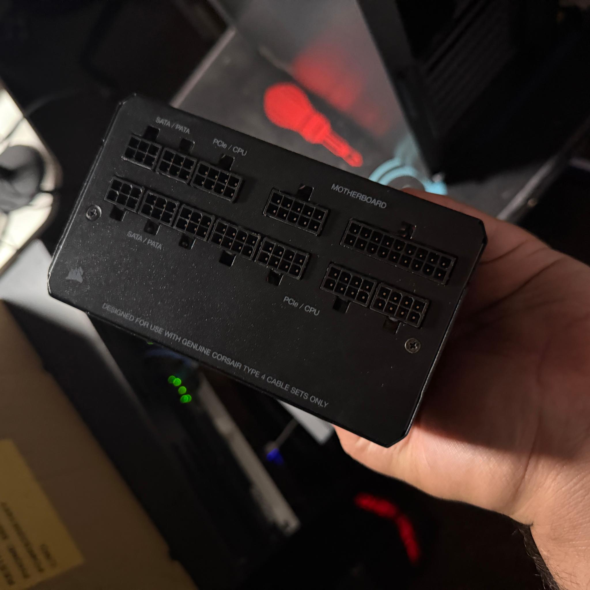 Corsair RM750 power supply
