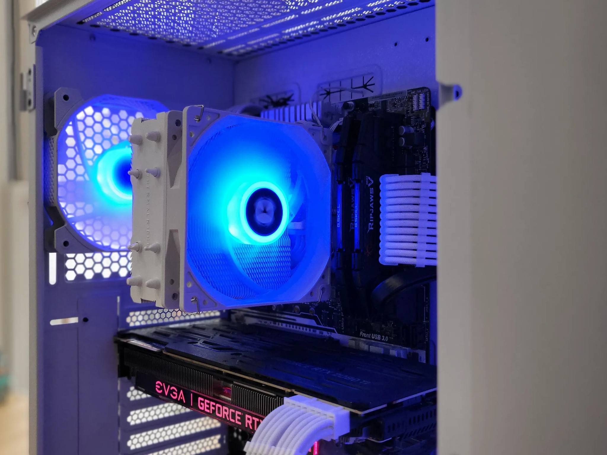 "Moon" RTX 2080 TI Gaming/Streaming PC