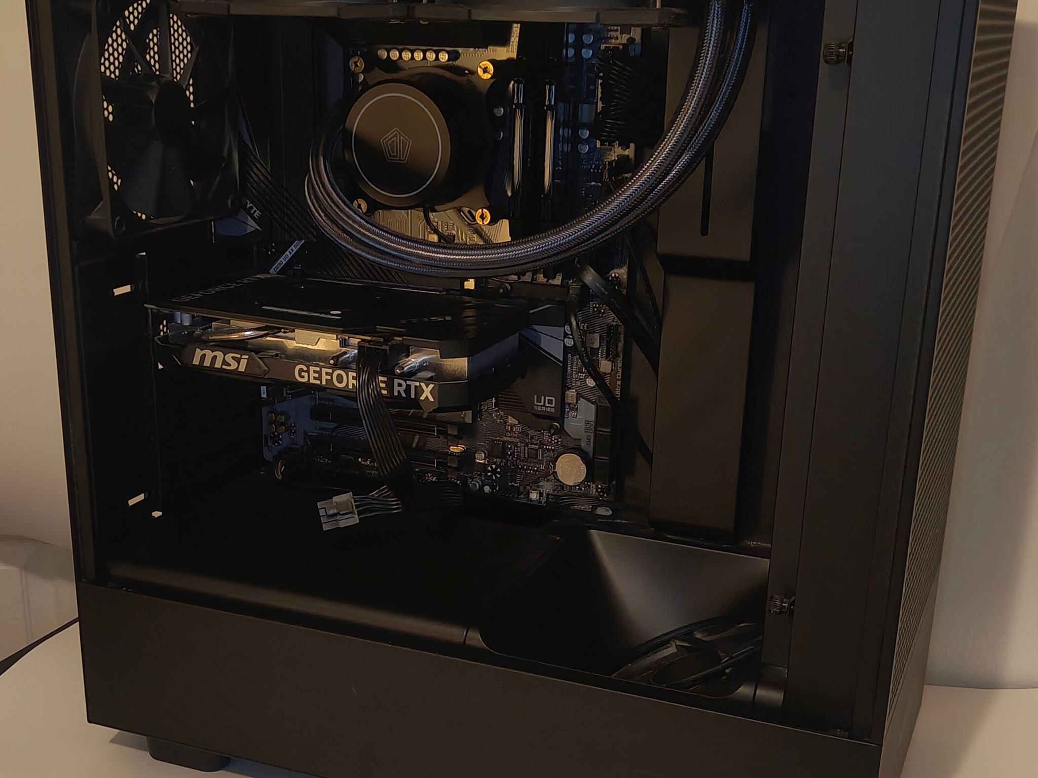 RTX 4060 + i5 12600k Gaming PC
