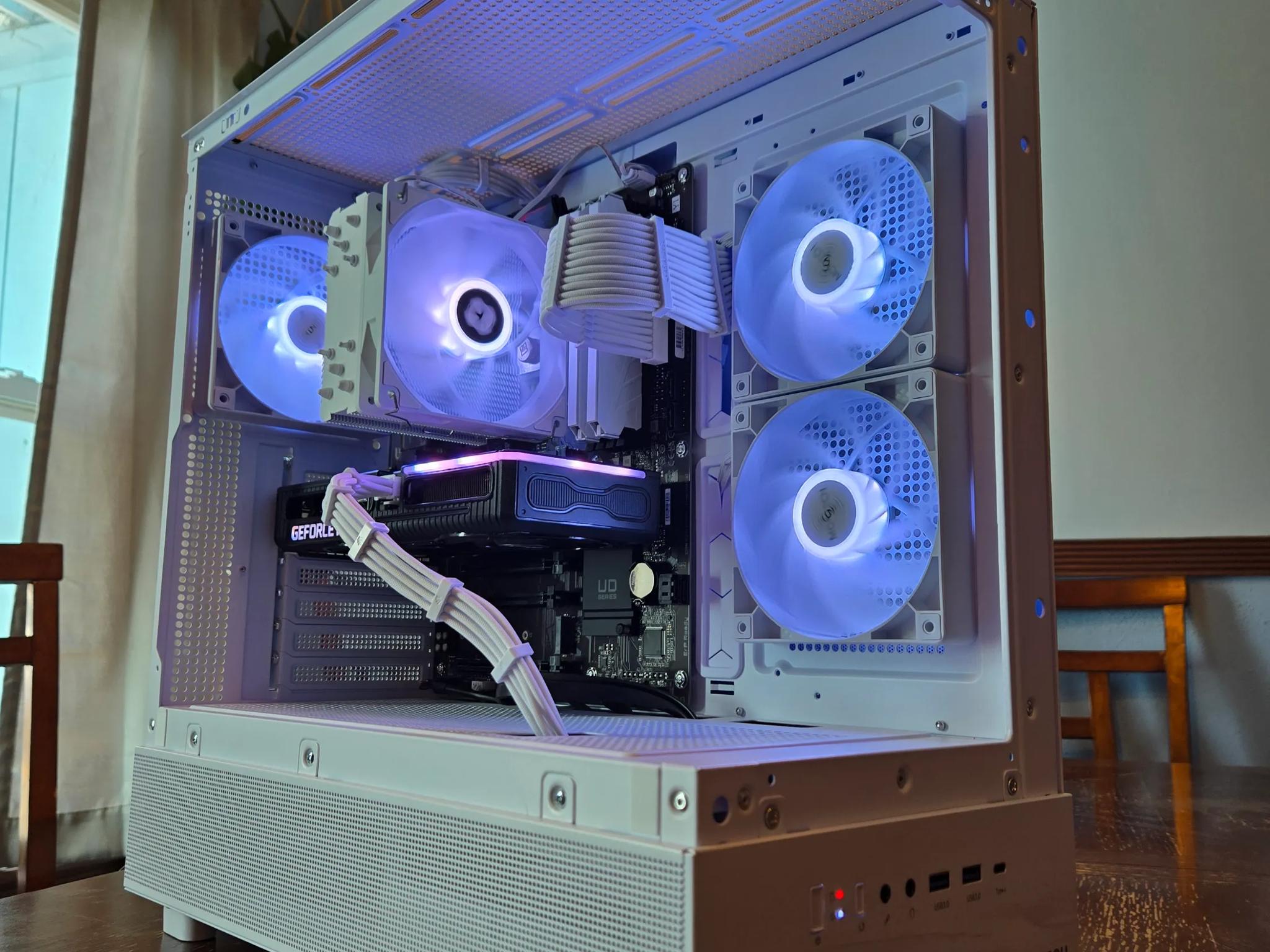 3060 TI RYZEN 5 WHITE GAMING PC