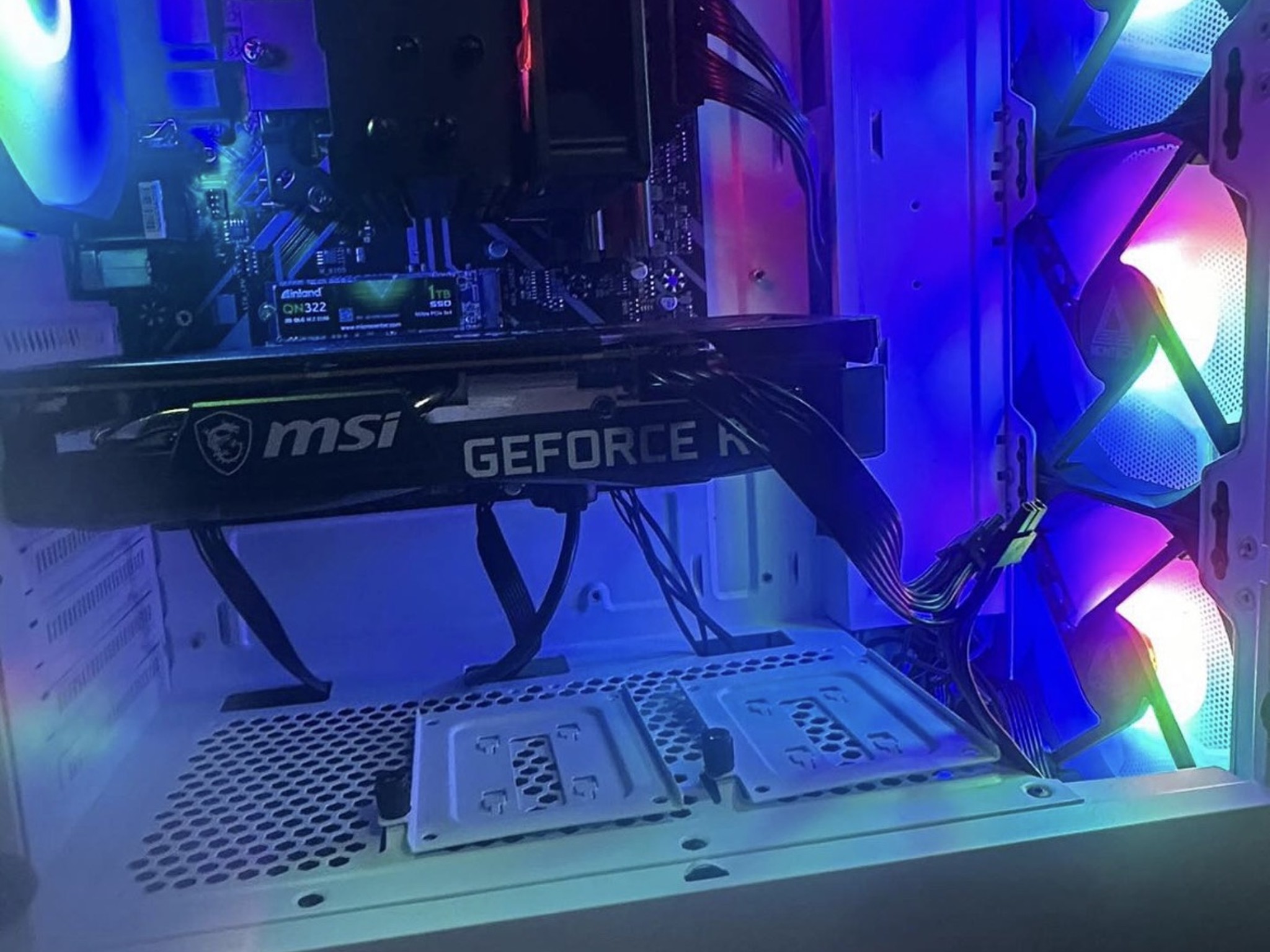 ||Gforce 3050|| AMD 3600 || 16GB RAM|| 1 TB high 1080p fps