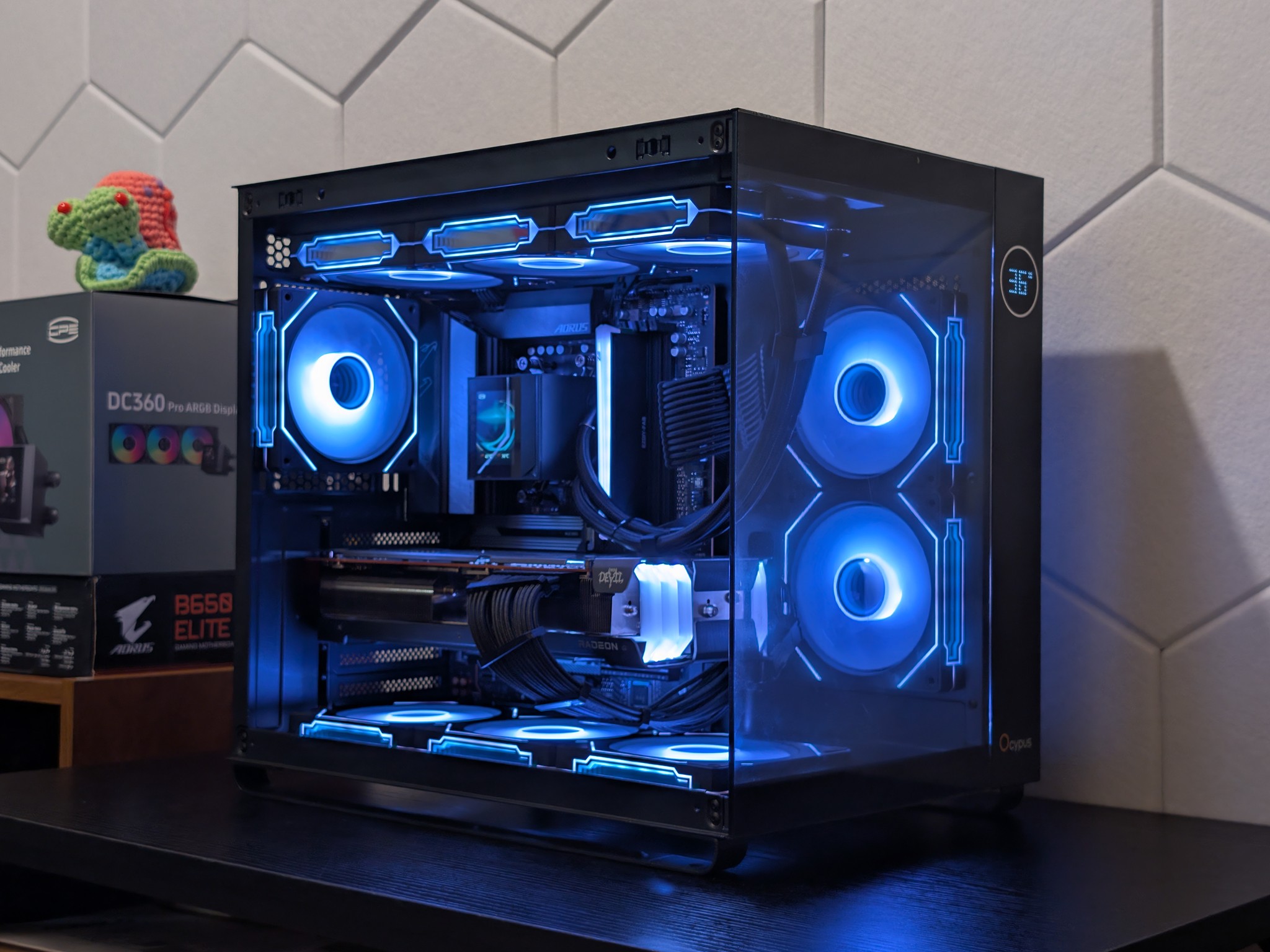 🐈‍⬛🔥 1440p Gaming Beast | RX 6950XT | Ryzen 7 7700X | 2TB SSD | 32GB RAM | WiFi 6 & Bluetooth 🔥🐈‍⬛