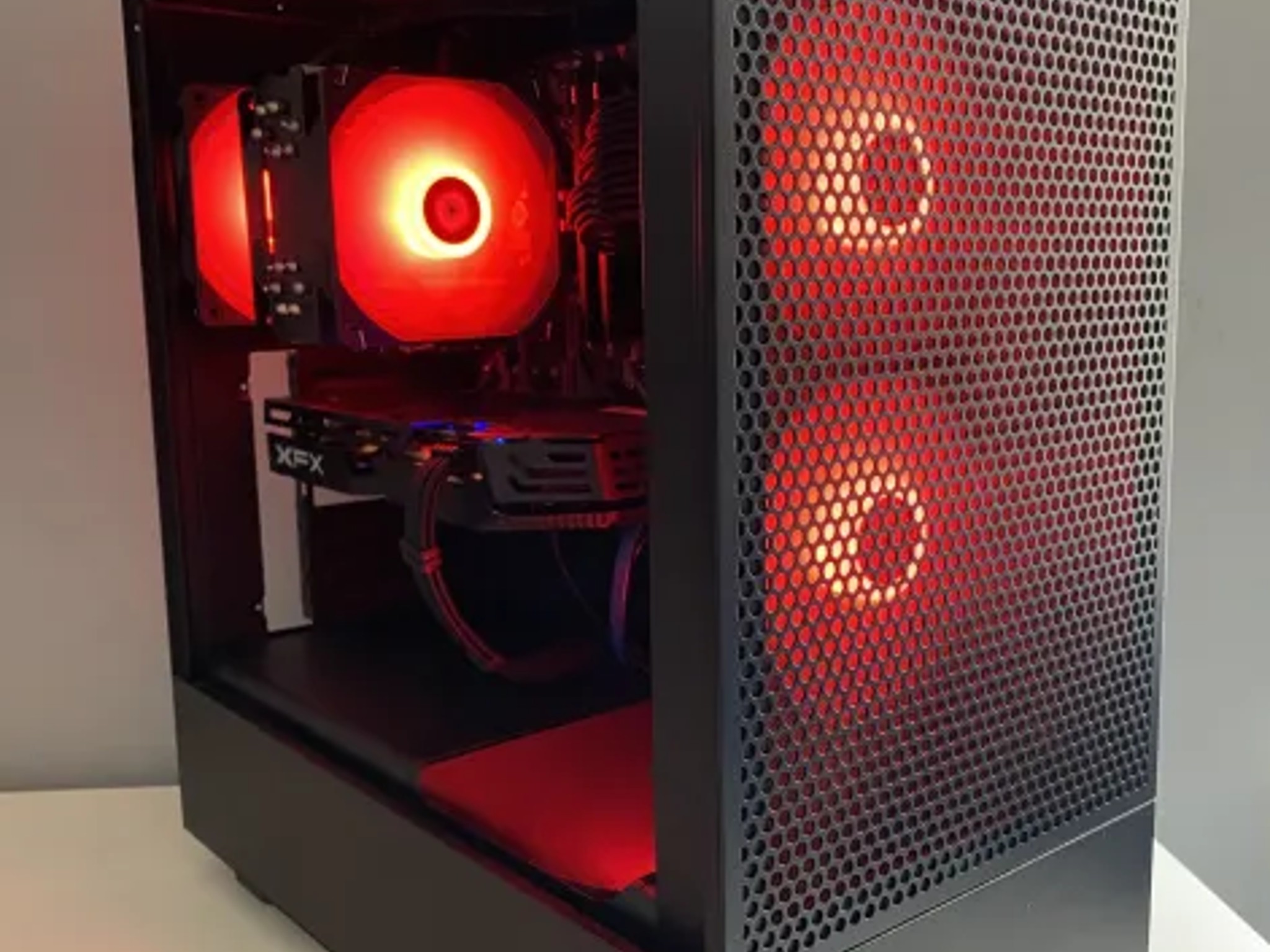 Custom Gaming Desktop Ryzen 5 RX580 16GB