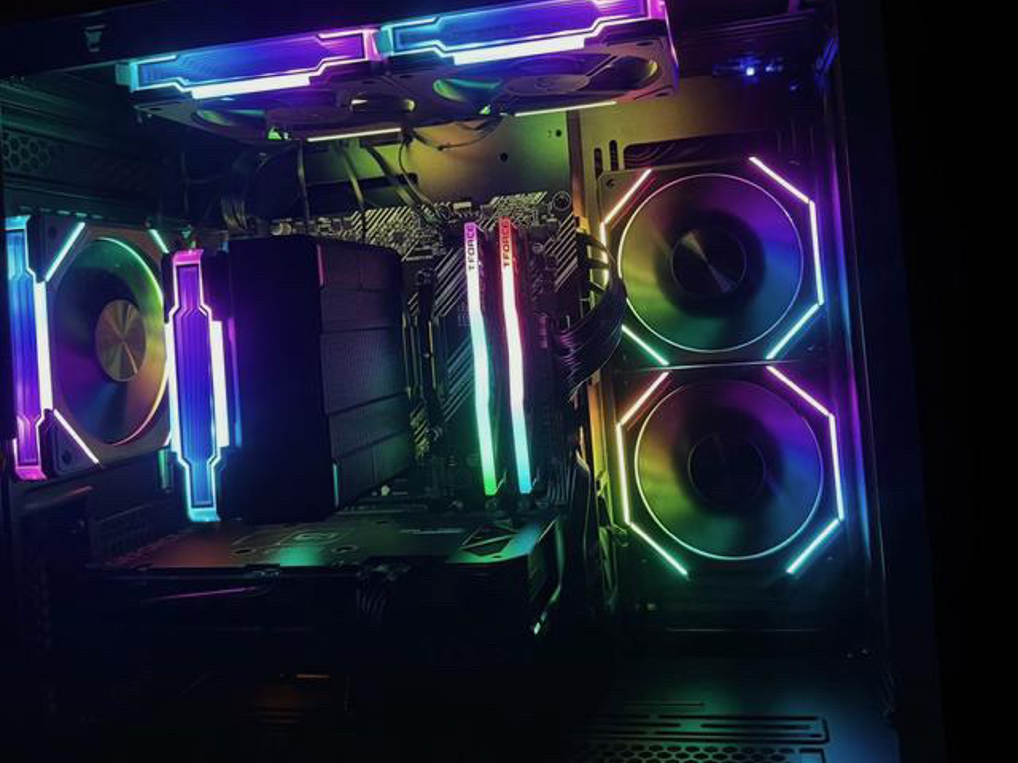 GLACIER GAMER🧊| RYZEN 5600X | NVIDIA 4060 | 32GB DDR4 | 1TB SSD | BT/WIFI