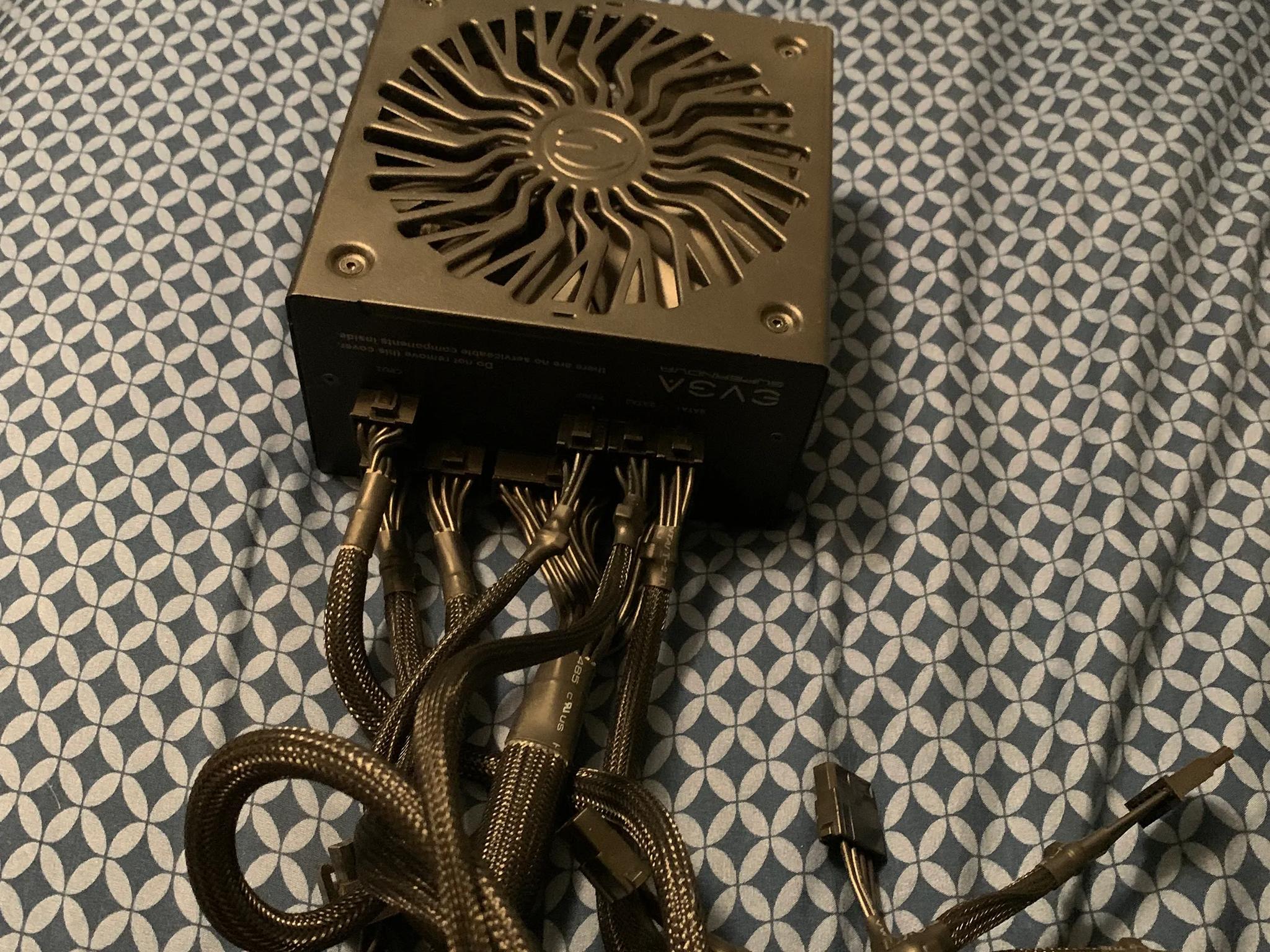 EVGA SuperNOVA 650 GT, 80 Plus Gold 650W, Fully Modular