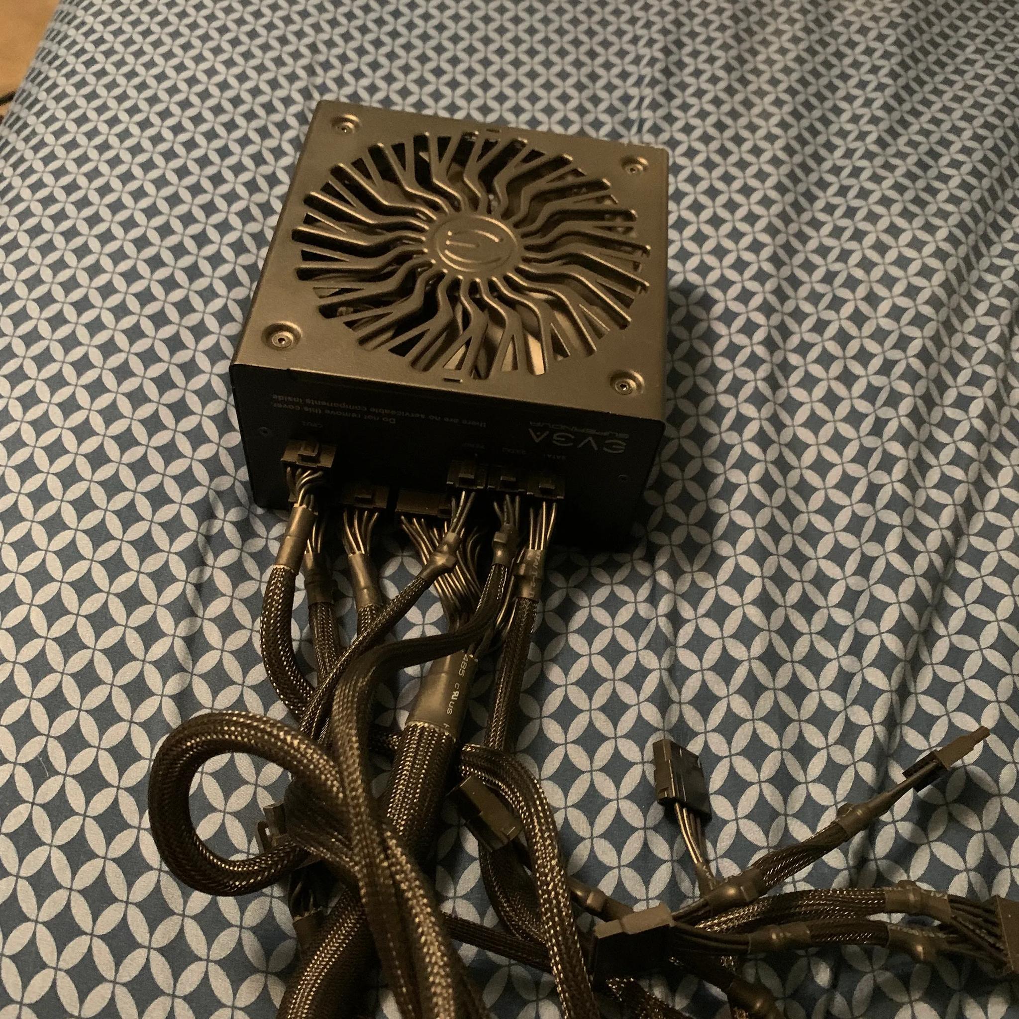 EVGA SuperNOVA 650 GT, 80 Plus Gold 650W, Fully Modular