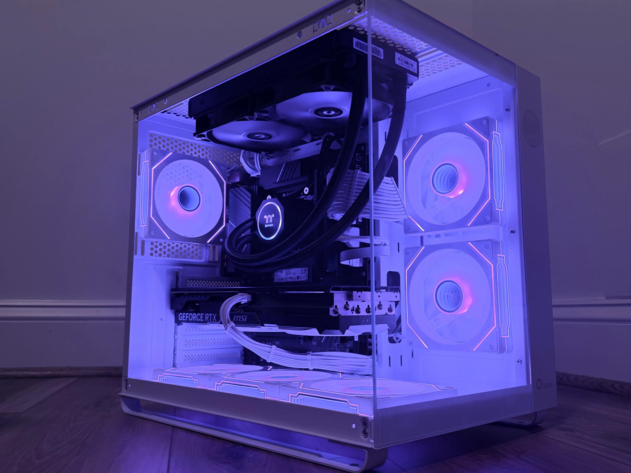 ❄️"Glacier Nova"❄️| 1440p Gaming | 4070 Ți | Intel i7 13700KF | 32GB Ram | 2tb NVMe SSD | WiFi