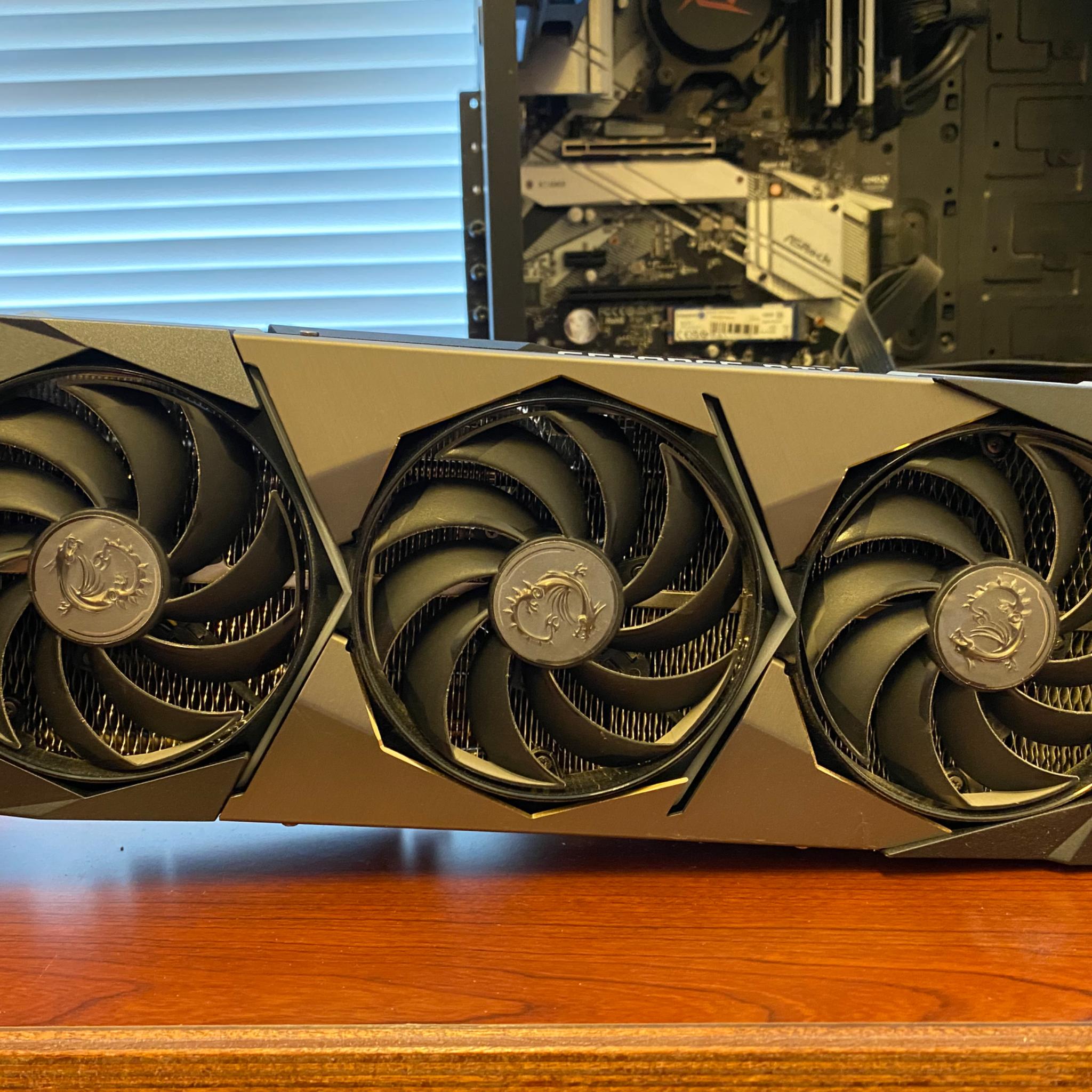 GeForce RTX™ 3090 Ti SUPRIM X 24G
