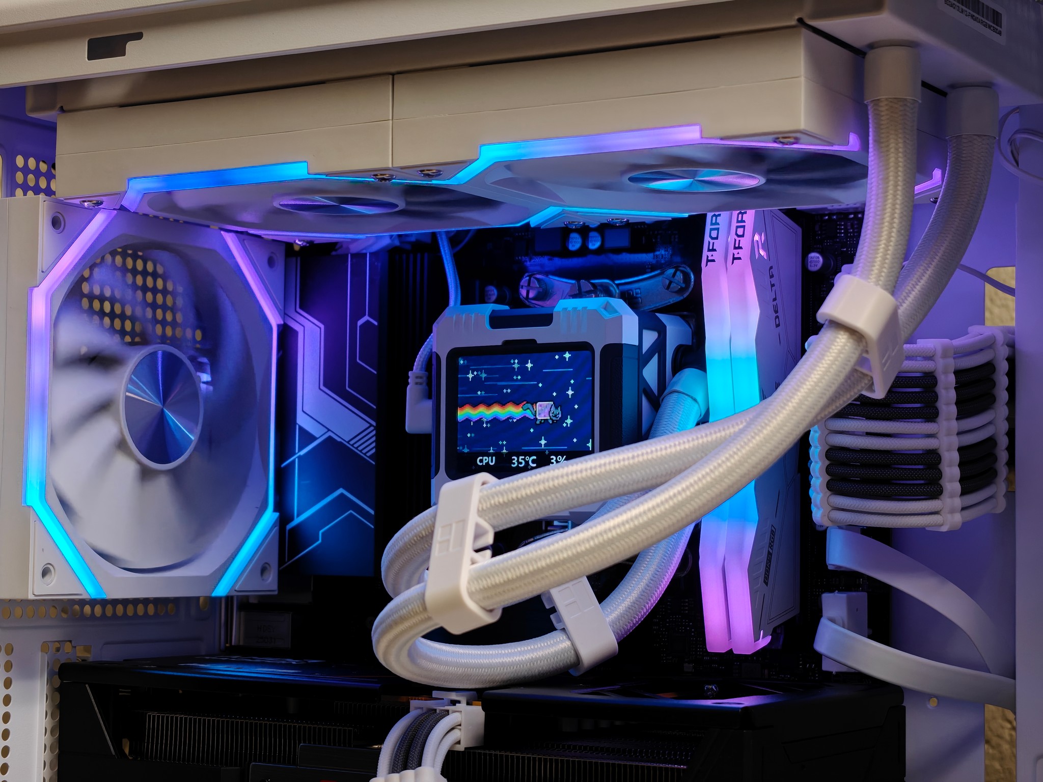 1440P/1080P Gaming PC | Ryzen 7 7800X3D, RX 9060 XT 16GB, 32GB DDR5, 1TB Gen4 NVMe, 2.4" LCD